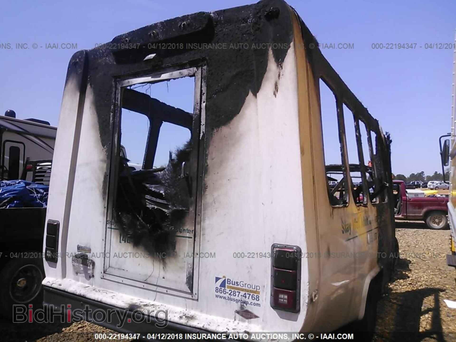 2011 Ford Econoline - VIN: 1FDEE3FLXBDA16871 - Photo 4