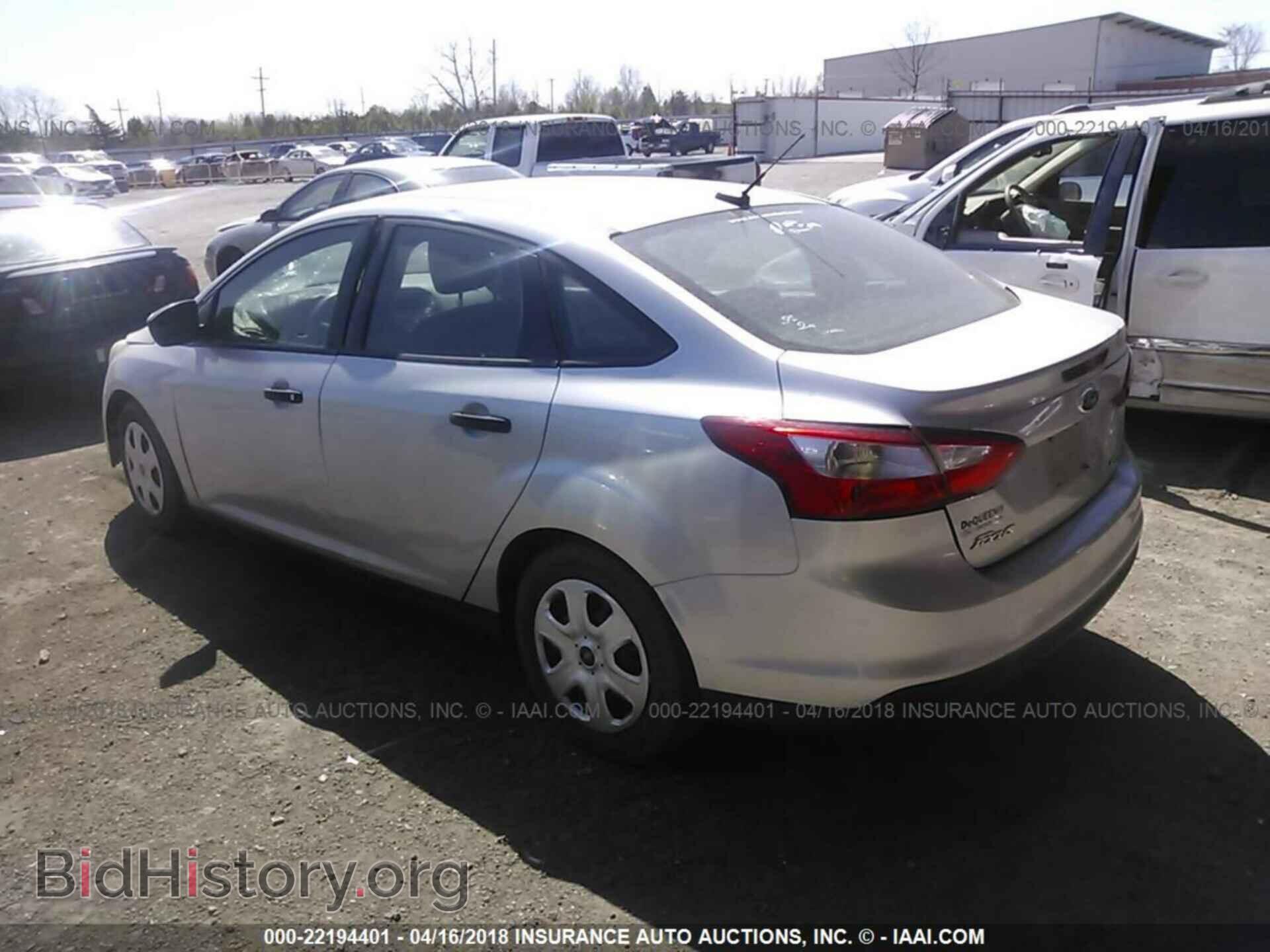2014 Ford Focus - VIN: 1FADP3E2XEL103799 - Photo 3