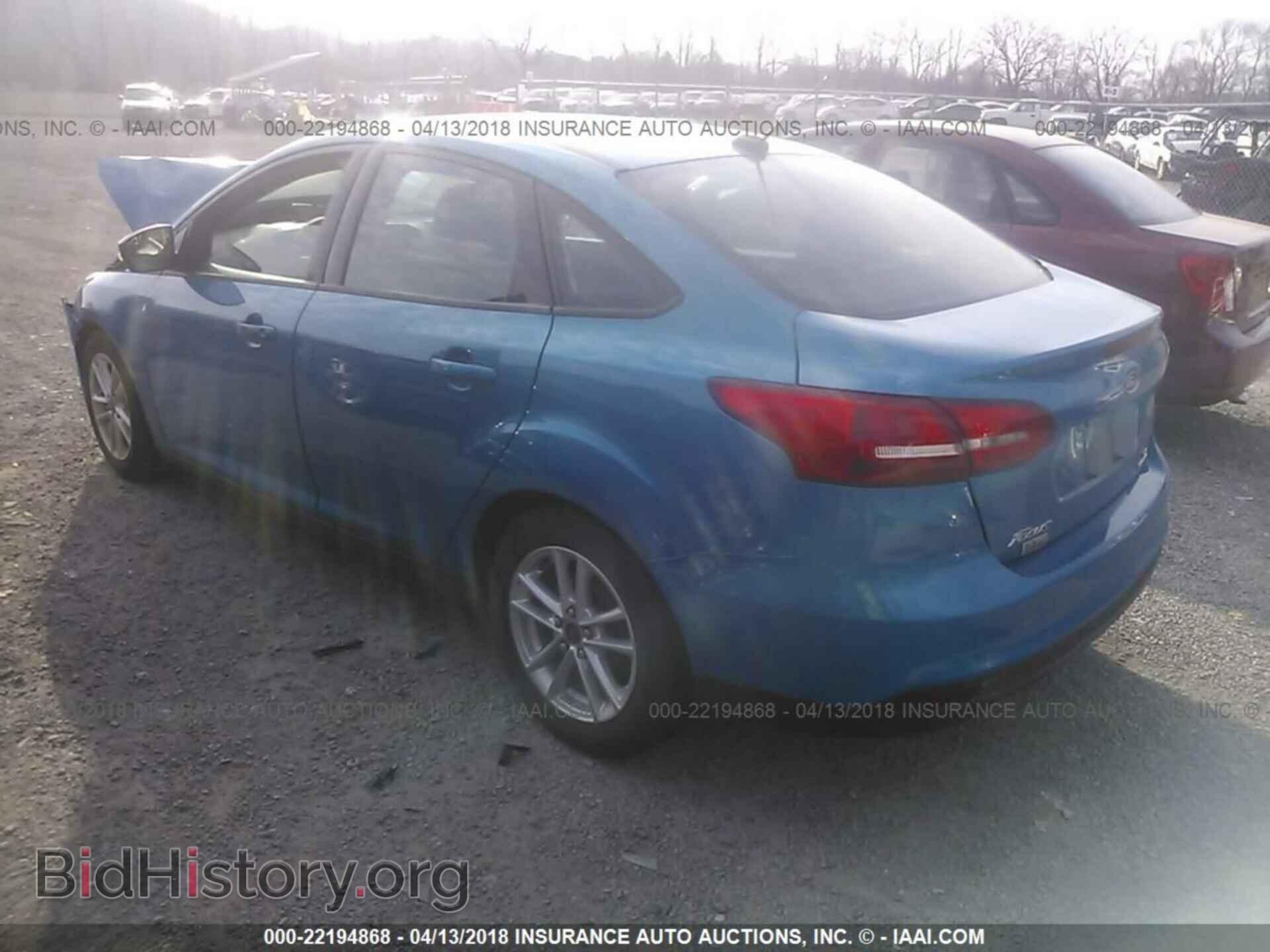 2016 Ford Focus - VIN: 1FADP3F23GL207908 - Photo 3