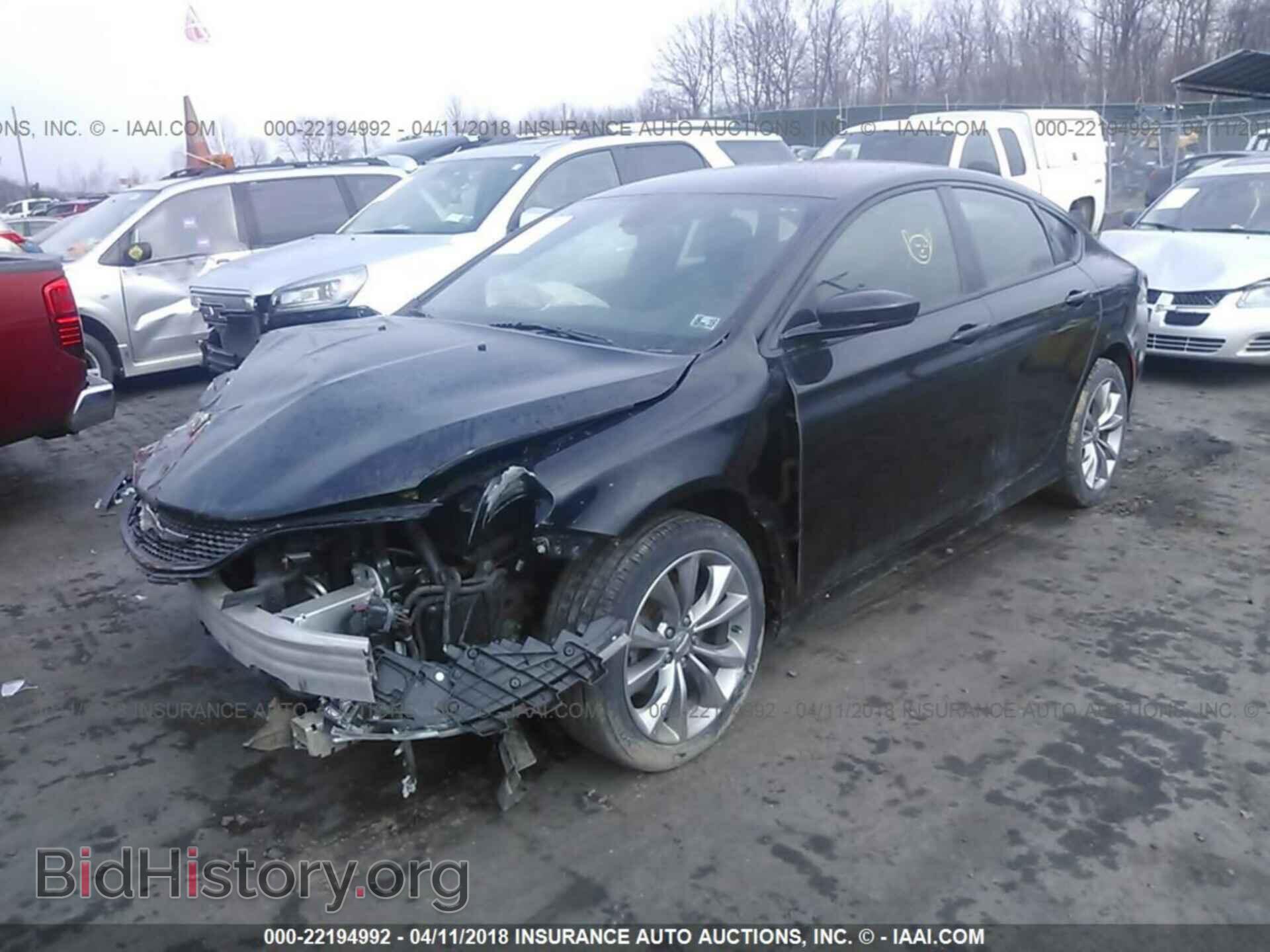2015 Chrysler 200 - VIN: 1C3CCCBB6FN614944 - Photo 2