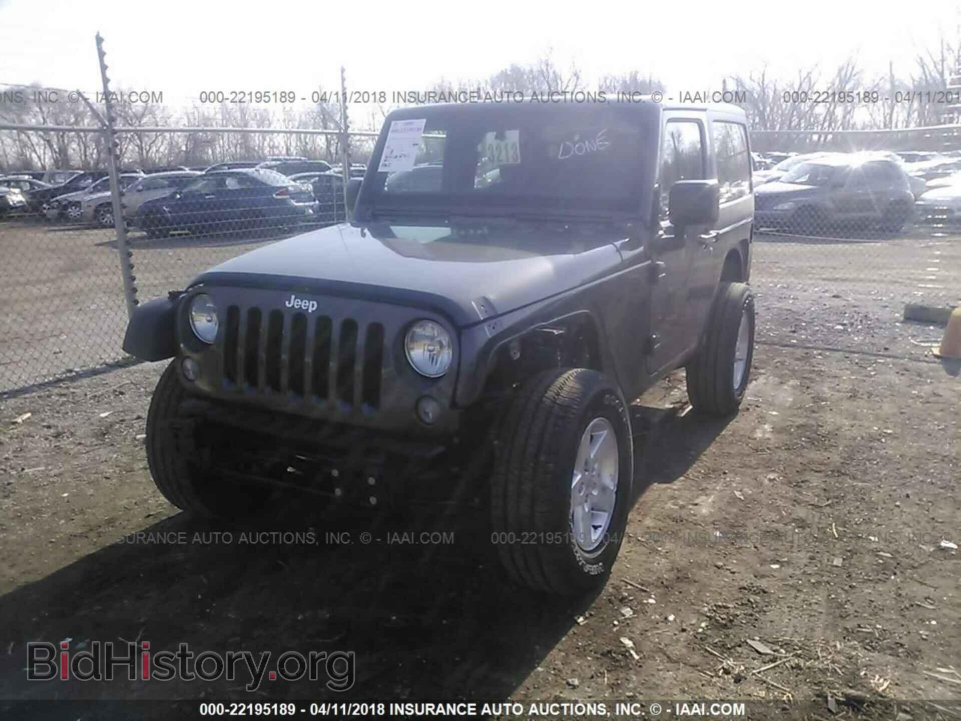 2017 Jeep Wrangler - VIN: 1C4AJWAG1HL751845 - Фото 2