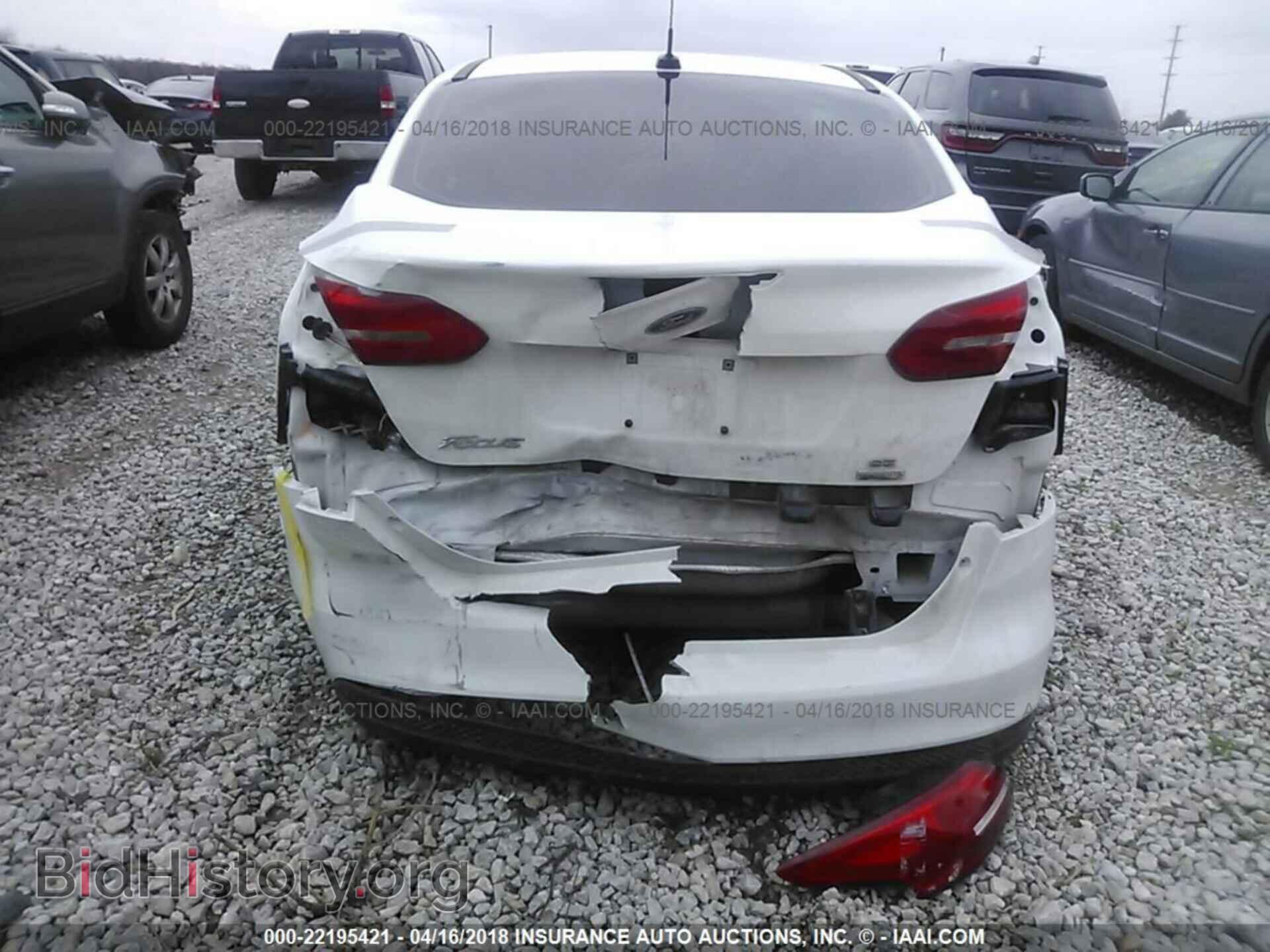 2016 Ford Focus - VIN: 1FADP3FE1GL211885 - Фото 6