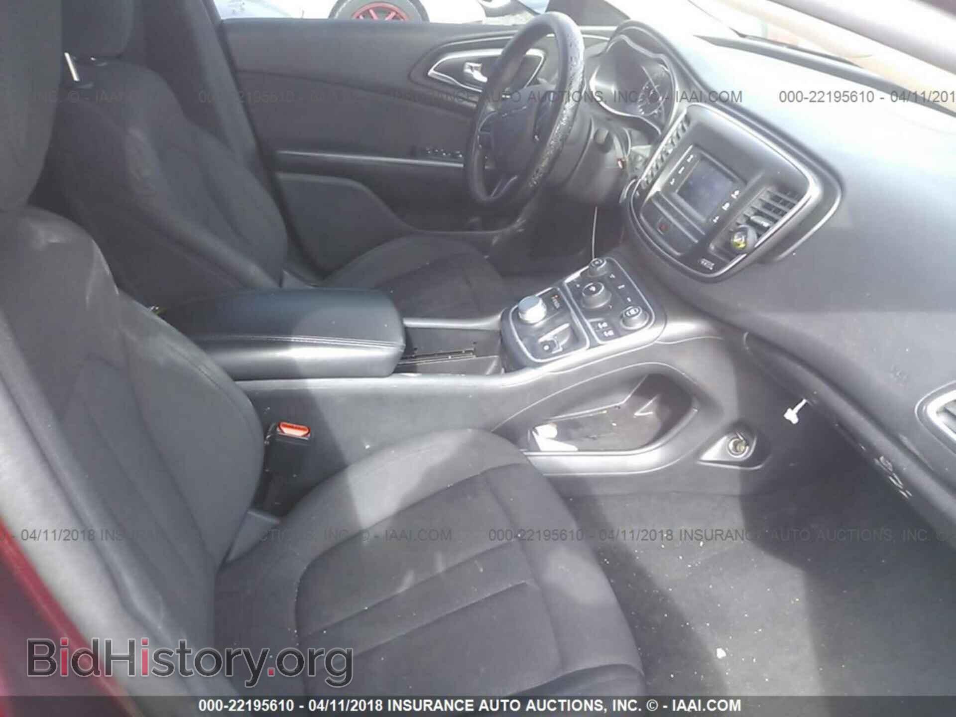 2015 Chrysler 200 - VIN: 1C3CCCAB7FN710843 - Photo 5