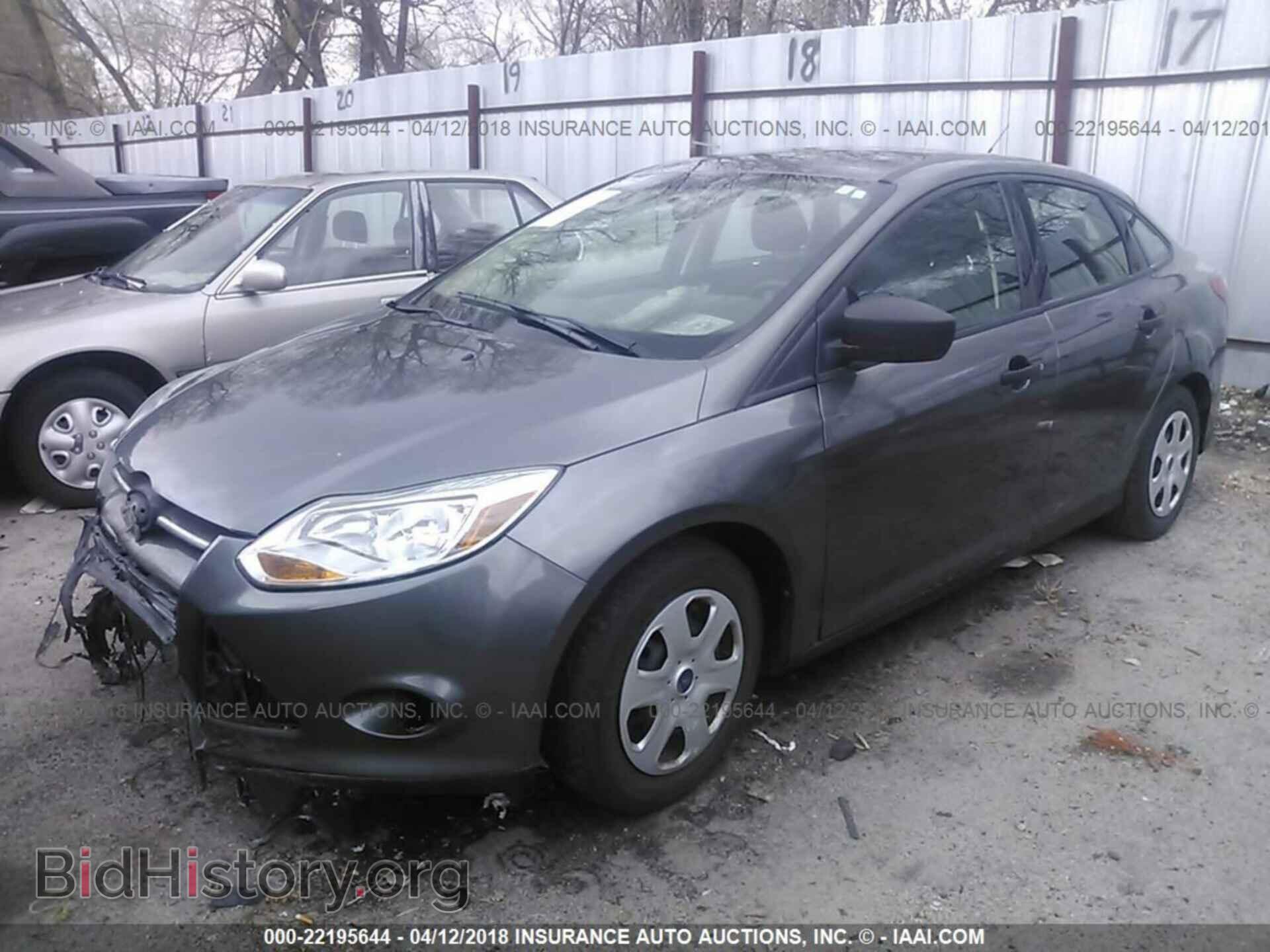 2013 Ford Focus - VIN: 1FADP3E26DL183567 - Фото 2