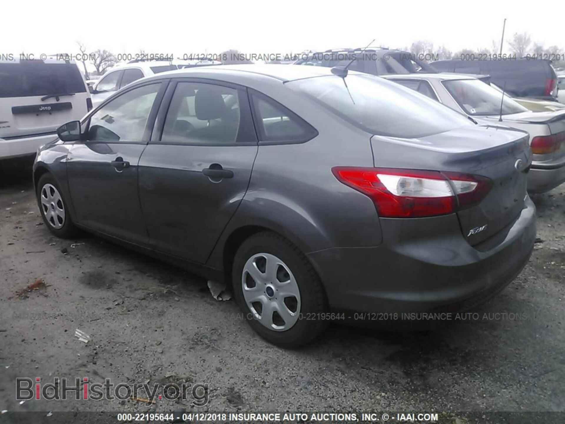 2013 Ford Focus - VIN: 1FADP3E26DL183567 - Фото 3