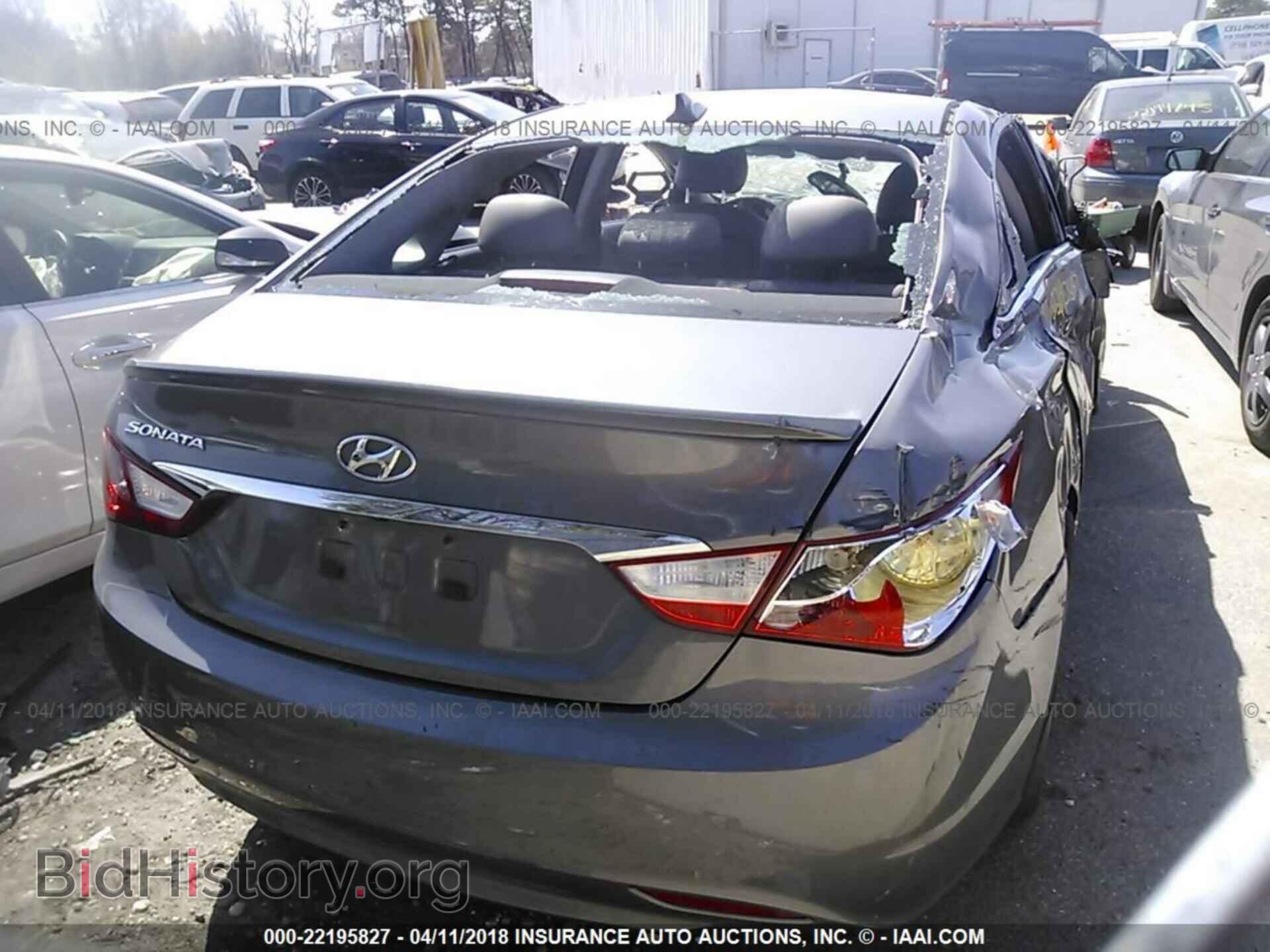 2012 Hyundai Sonata - VIN: 5NPEC4AC5CH439389 - Фото 4