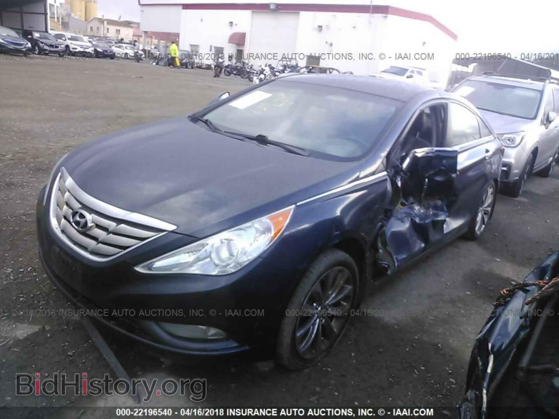 2012 Hyundai Sonata - VIN: 5NPEC4AB1CH427215 - Фото 2