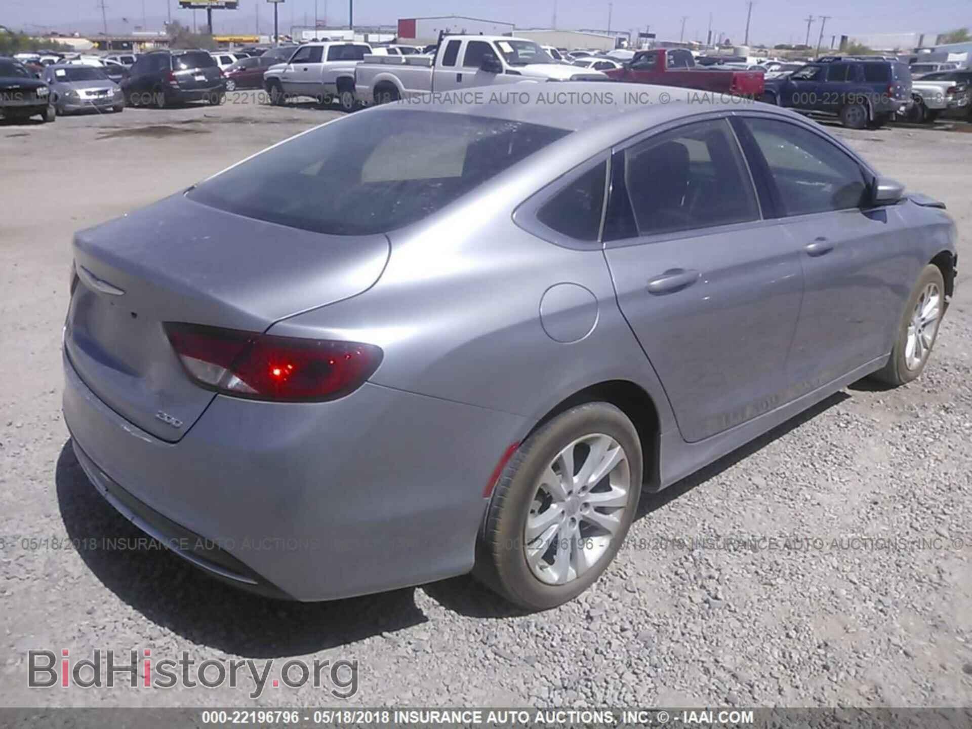 2015 Chrysler 200 - VIN: 1C3CCCAB3FN578065 - Photo 4