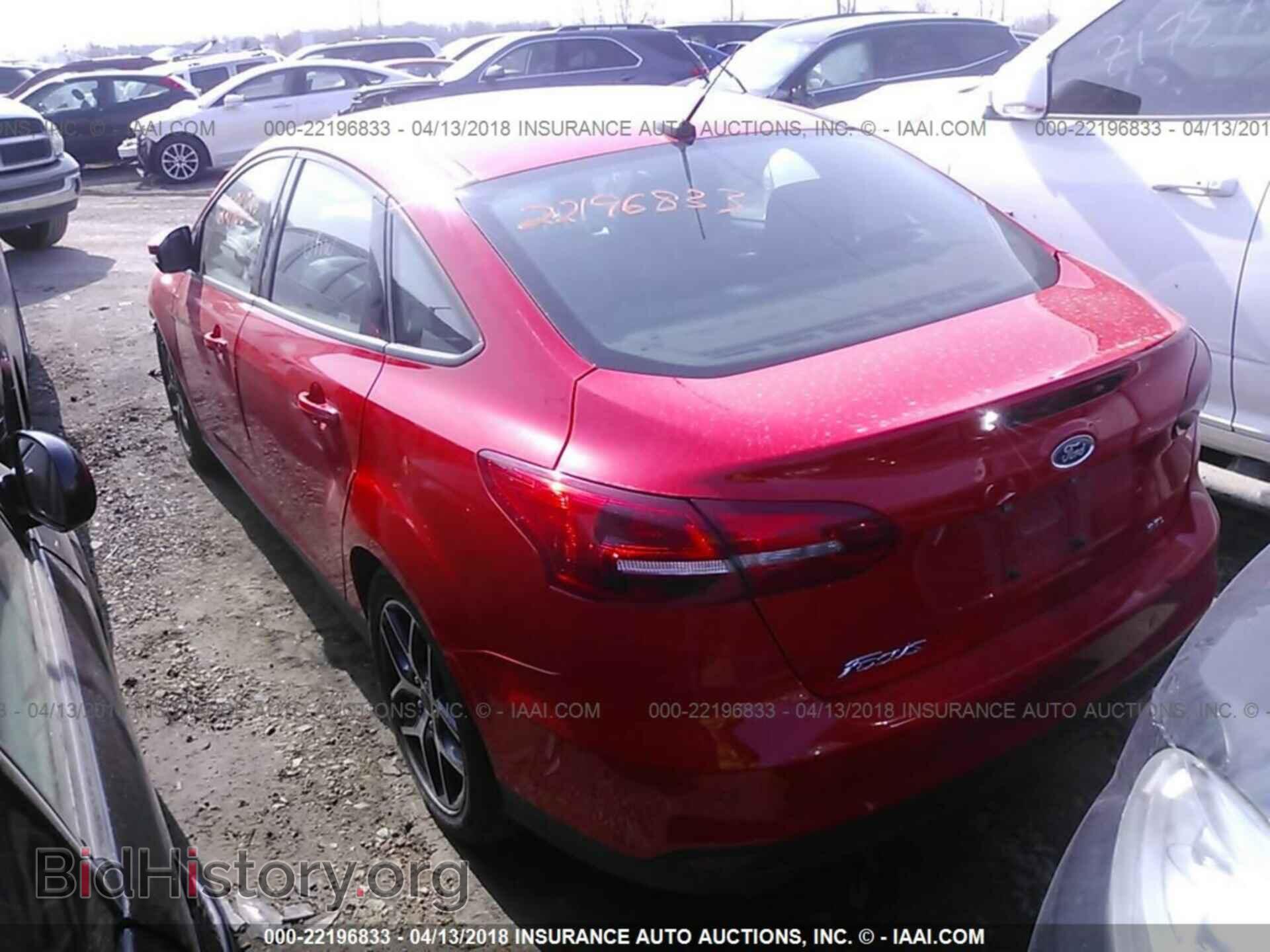 2017 Ford Focus - VIN: 1FADP3H28HL287365 - Photo 3