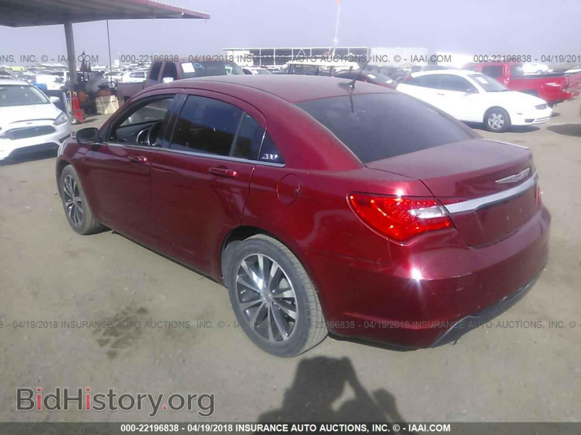 2013 Chrysler 200 - VIN: 1C3CCBCG8DN689033 - Photo 3
