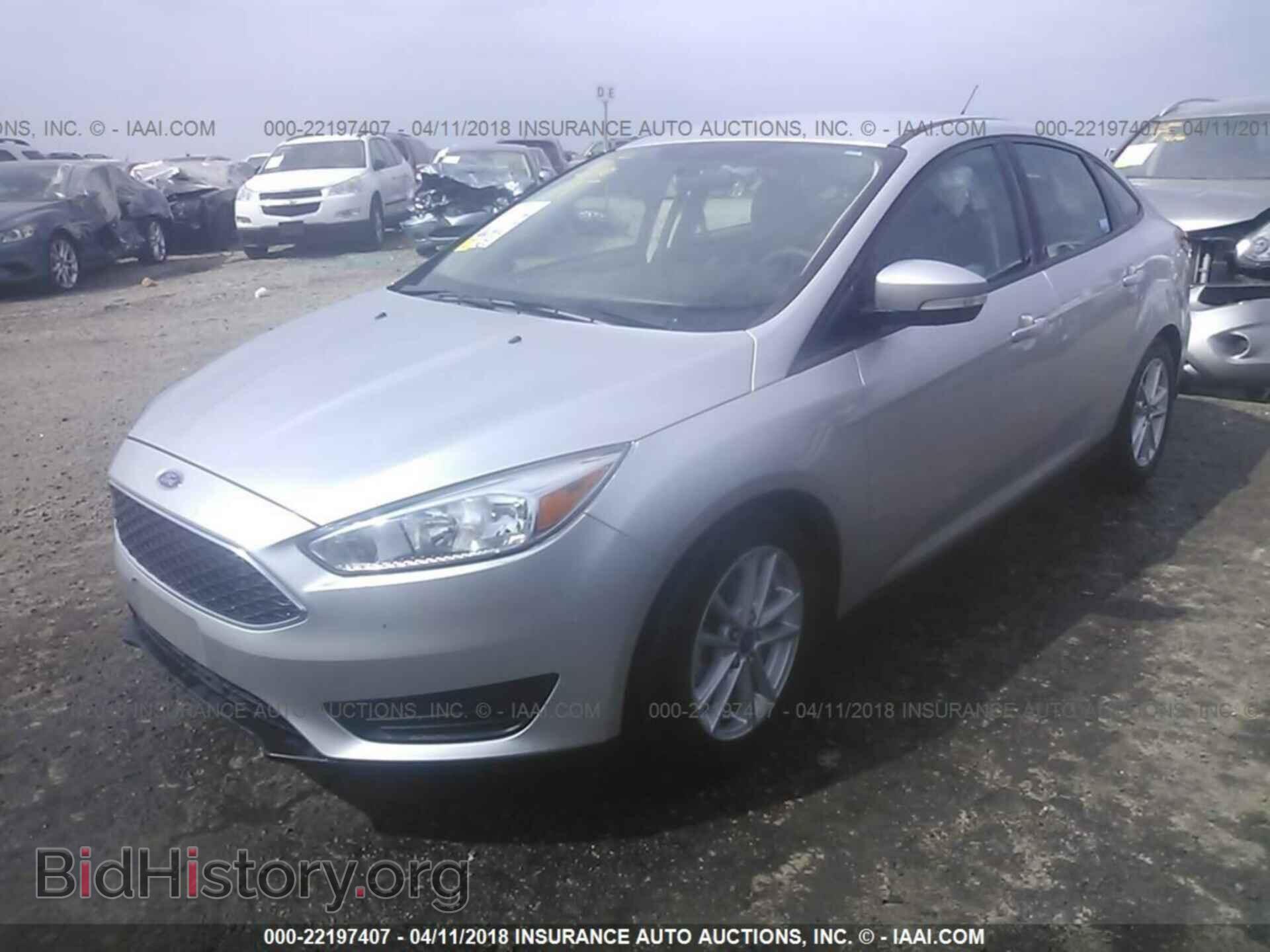 2016 Ford Focus - VIN: 1FADP3F27GL249059 - Фото 2