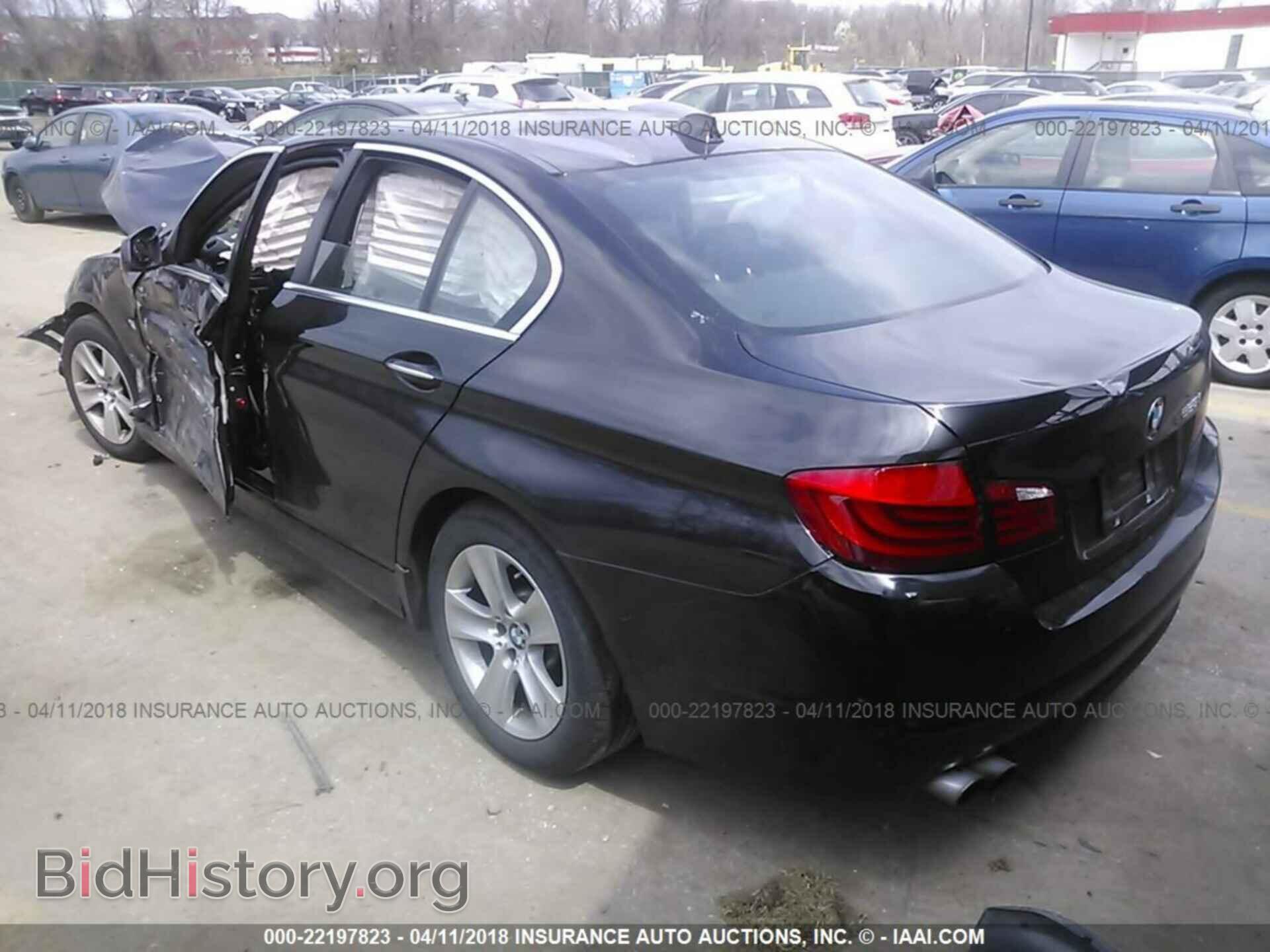 2012 BMW 528 - VIN: WBAXH5C59CDW02563 - Фото 3