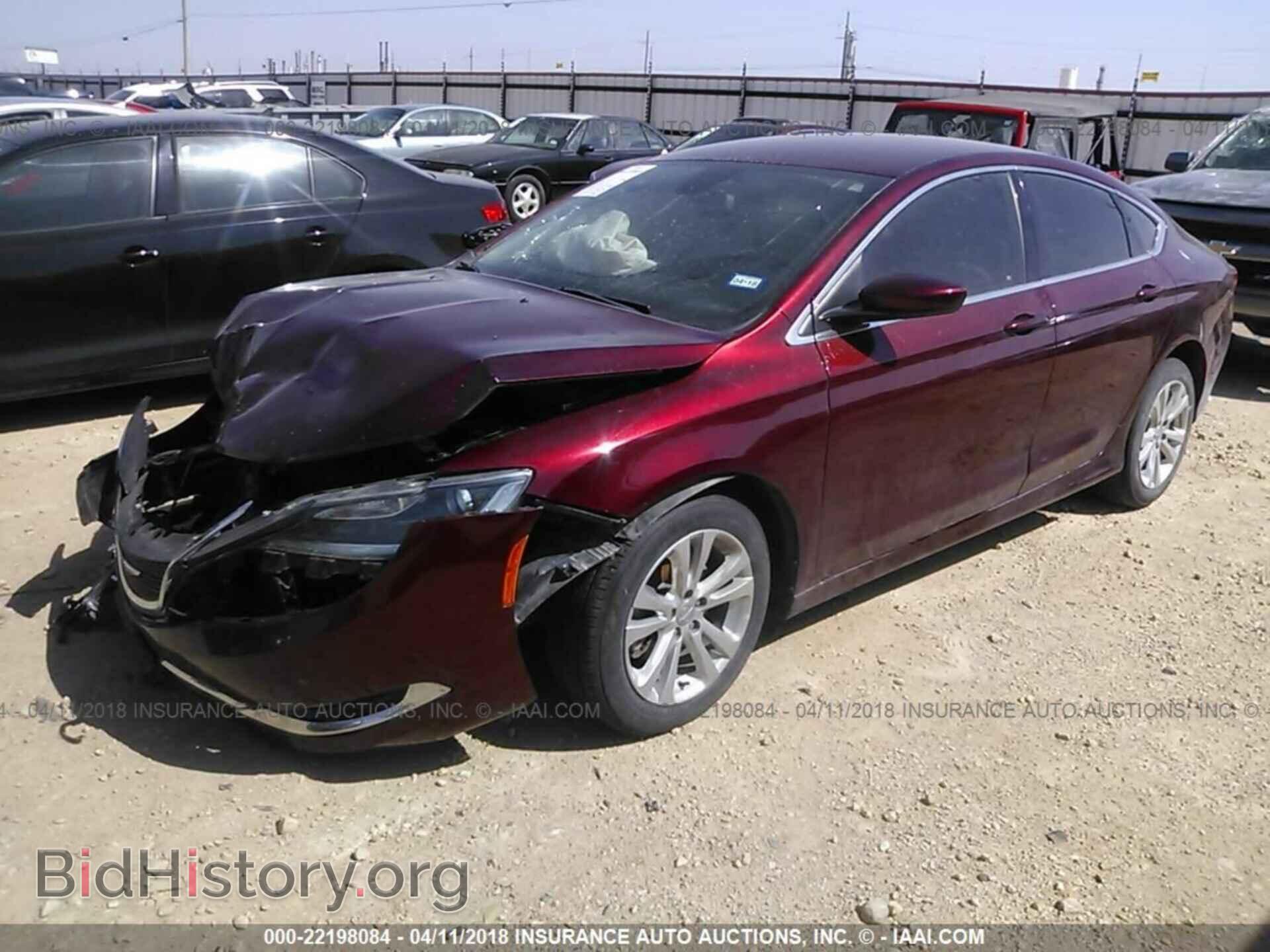 2015 Chrysler 200 - VIN: 1C3CCCAB5FN697560 - Photo 2