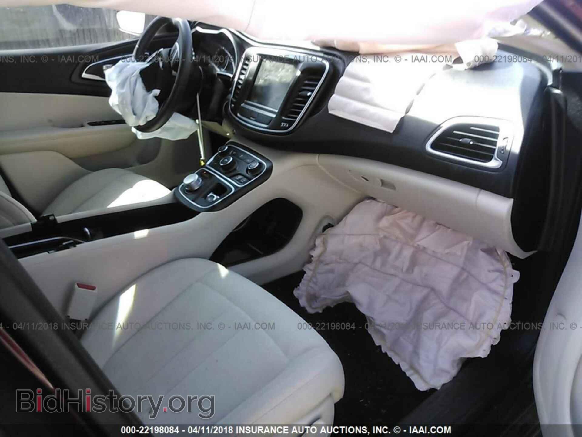 2015 Chrysler 200 - VIN: 1C3CCCAB5FN697560 - Photo 5