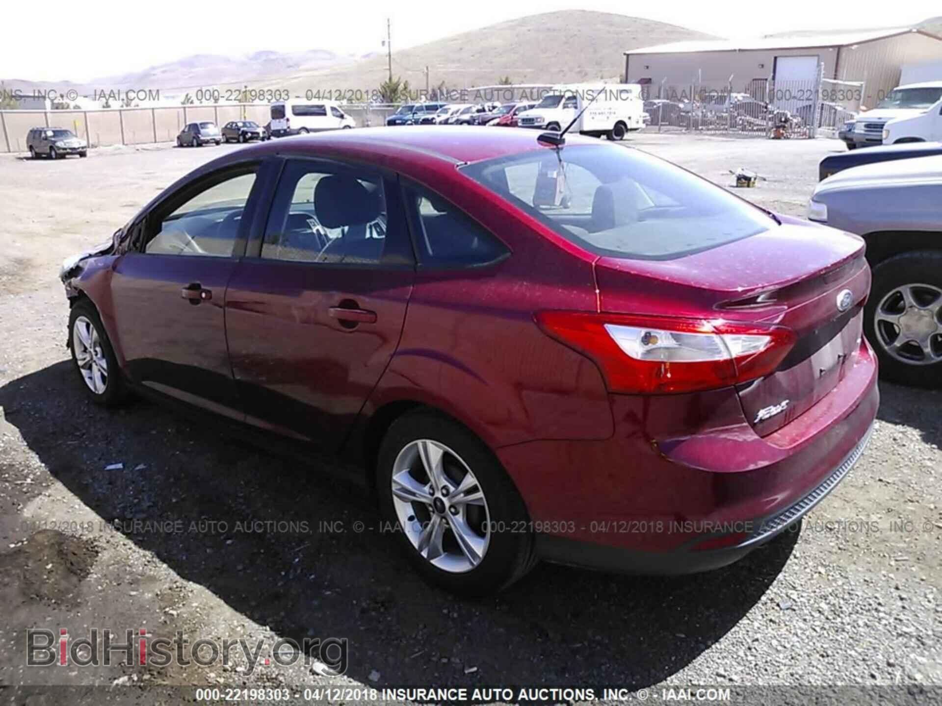 2014 Ford Focus - VIN: 1FADP3F29EL294775 - Photo 3