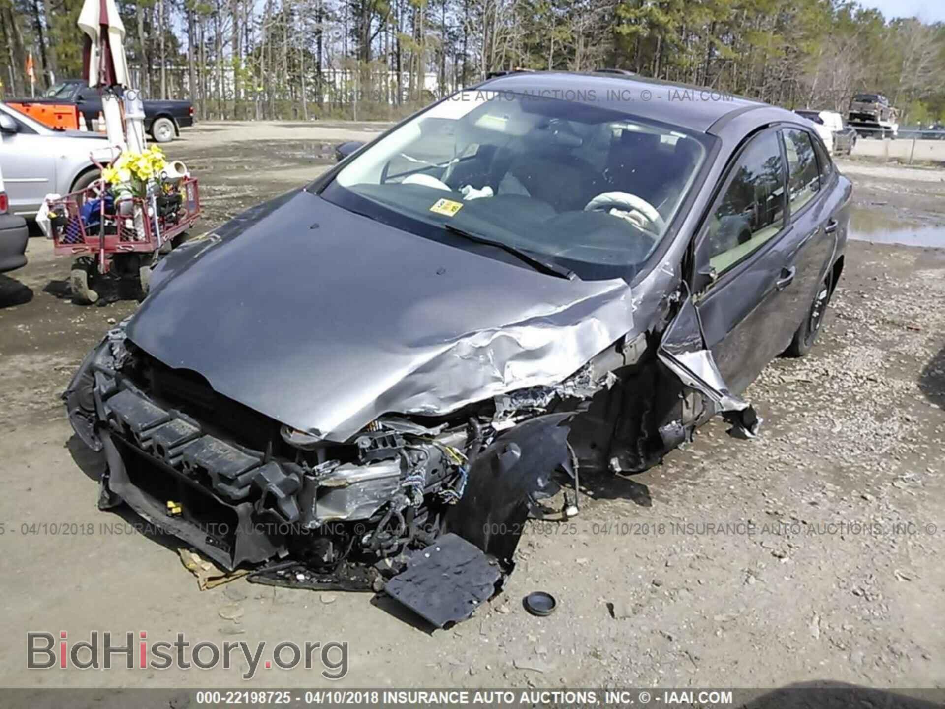 2013 Ford Focus - VIN: 1FADP3F28DL273351 - Фото 2