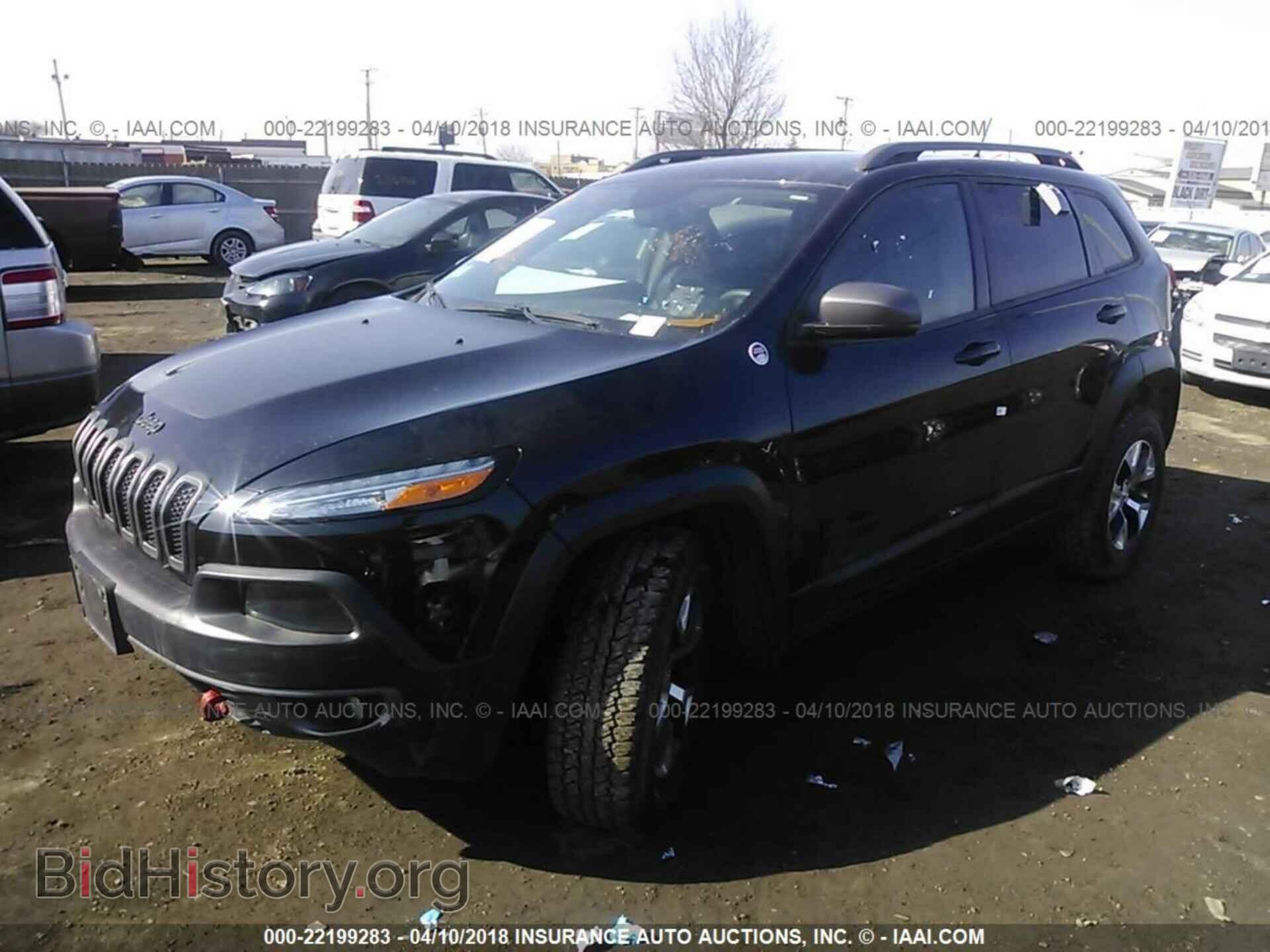 2015 Jeep Cherokee - VIN: 1C4PJMBS9FW633877 - Фото 2