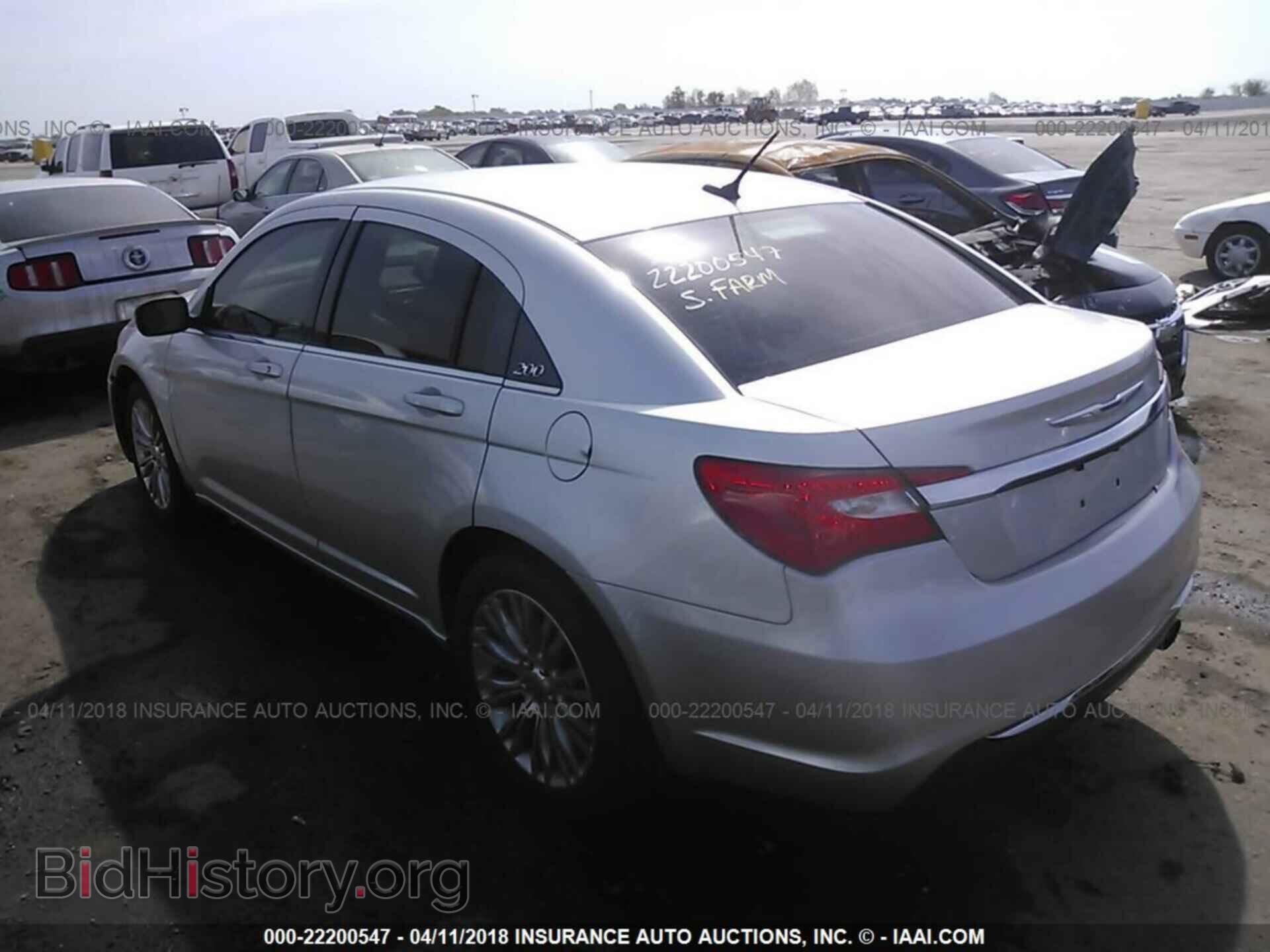 2012 Chrysler 200 - VIN: 1C3CCBAB0CN262385 - Фото 3