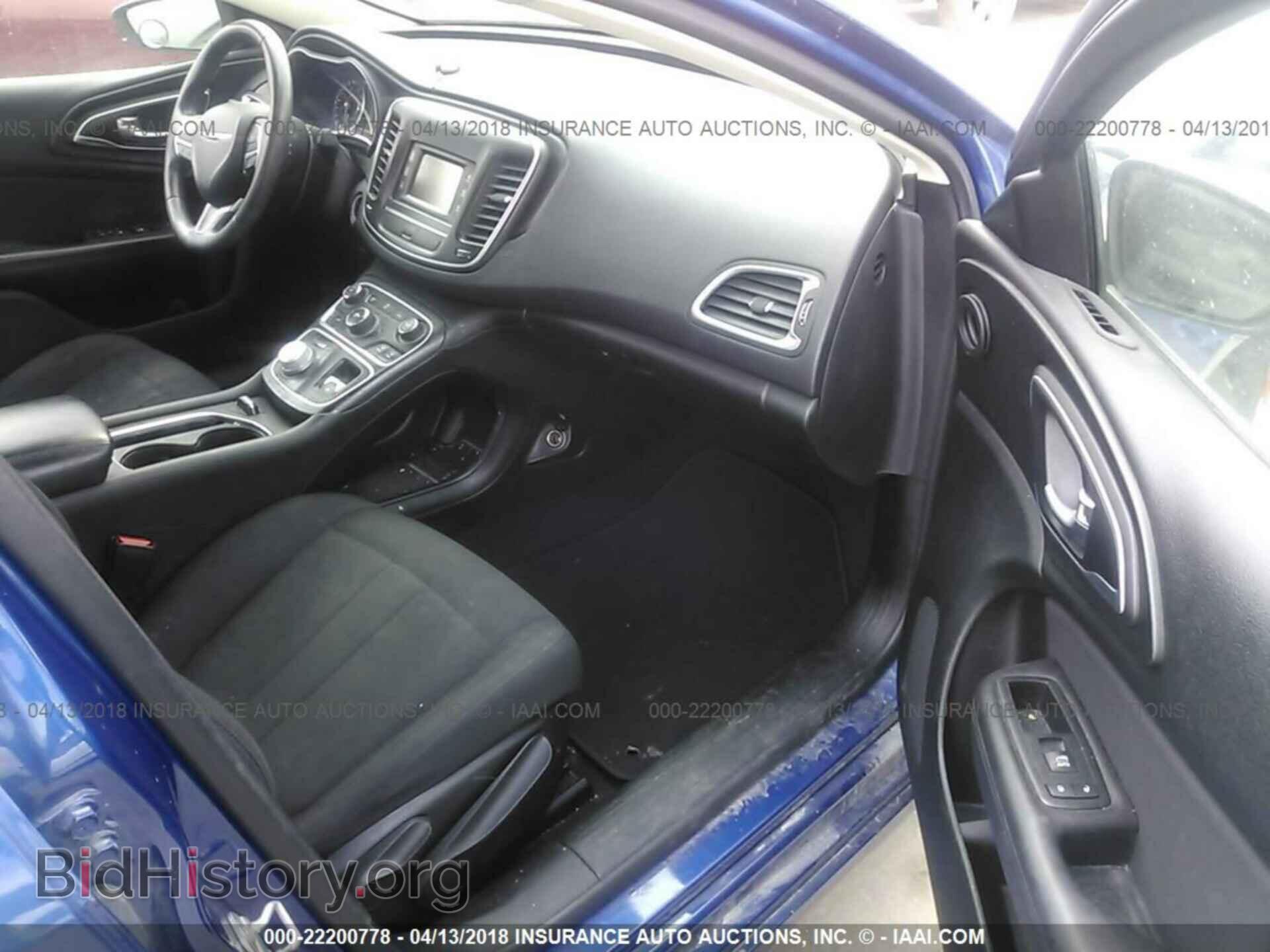 2015 Chrysler 200 - VIN: 1C3CCCAB7FN594690 - Photo 5