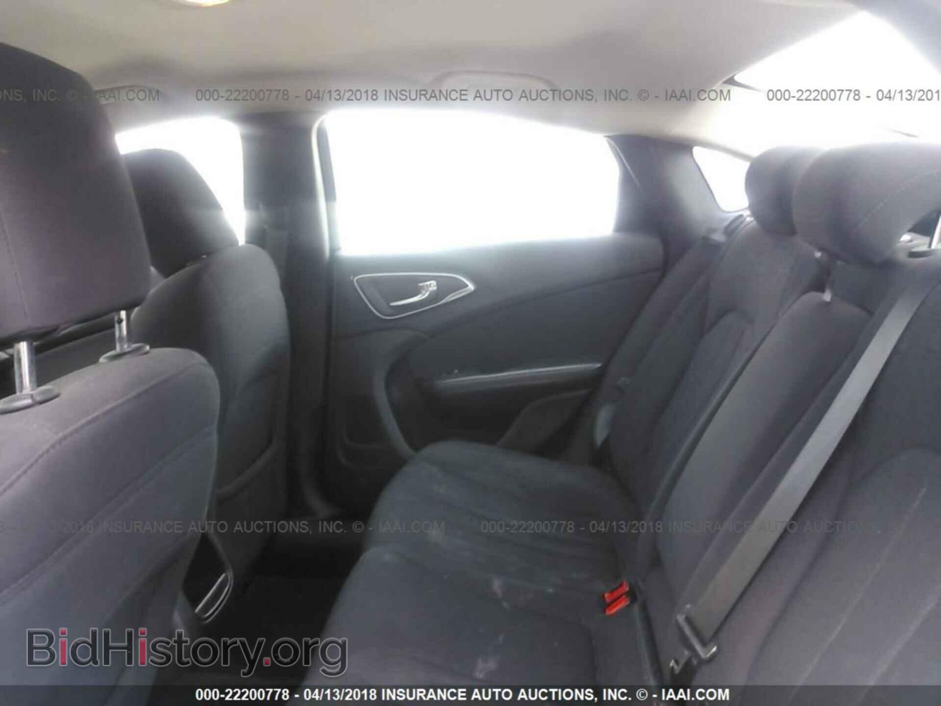 2015 Chrysler 200 - VIN: 1C3CCCAB7FN594690 - Photo 8