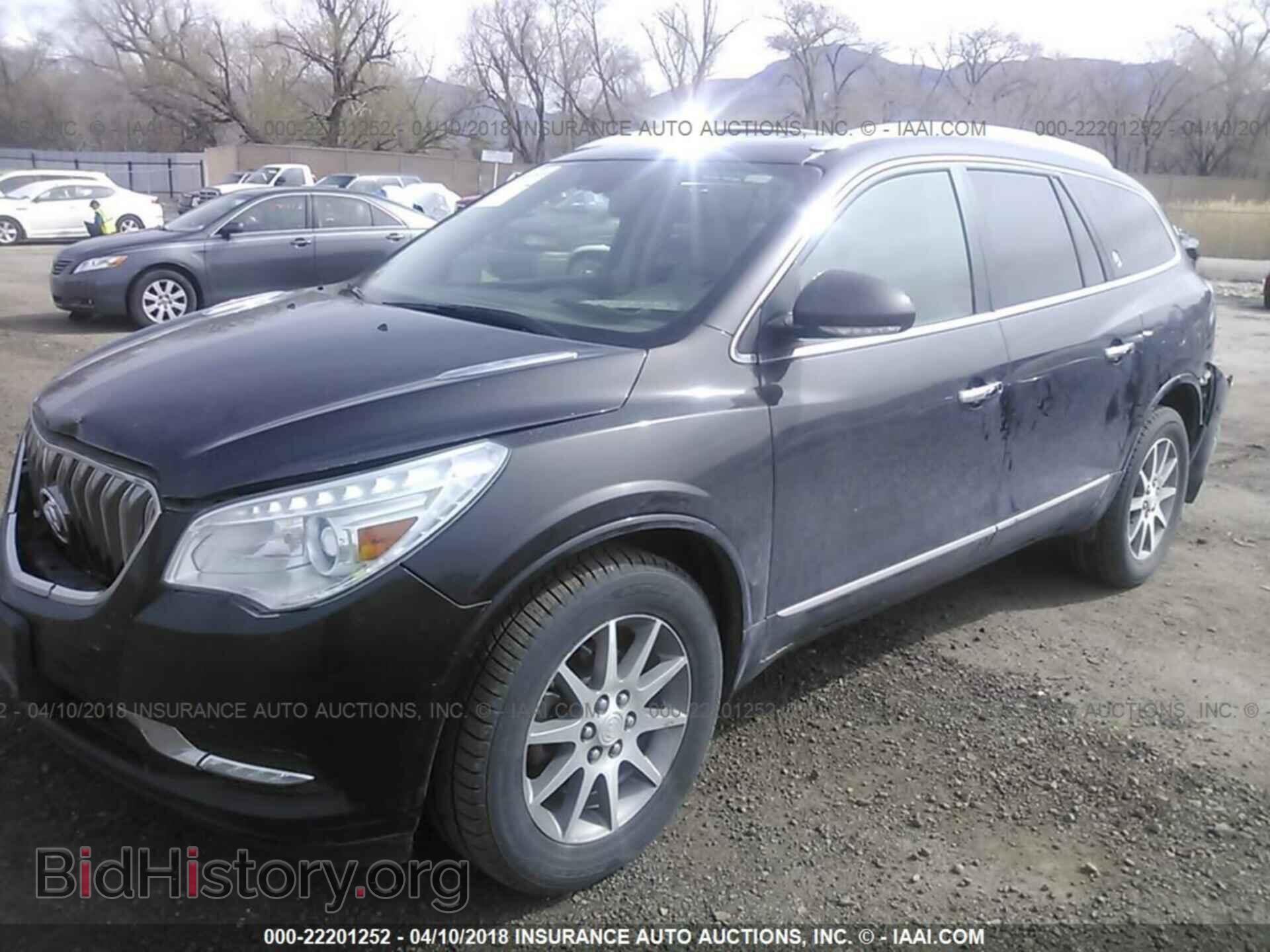 2016 Buick Enclave - VIN: 5GAKVBKD5GJ117522 - Photo 2