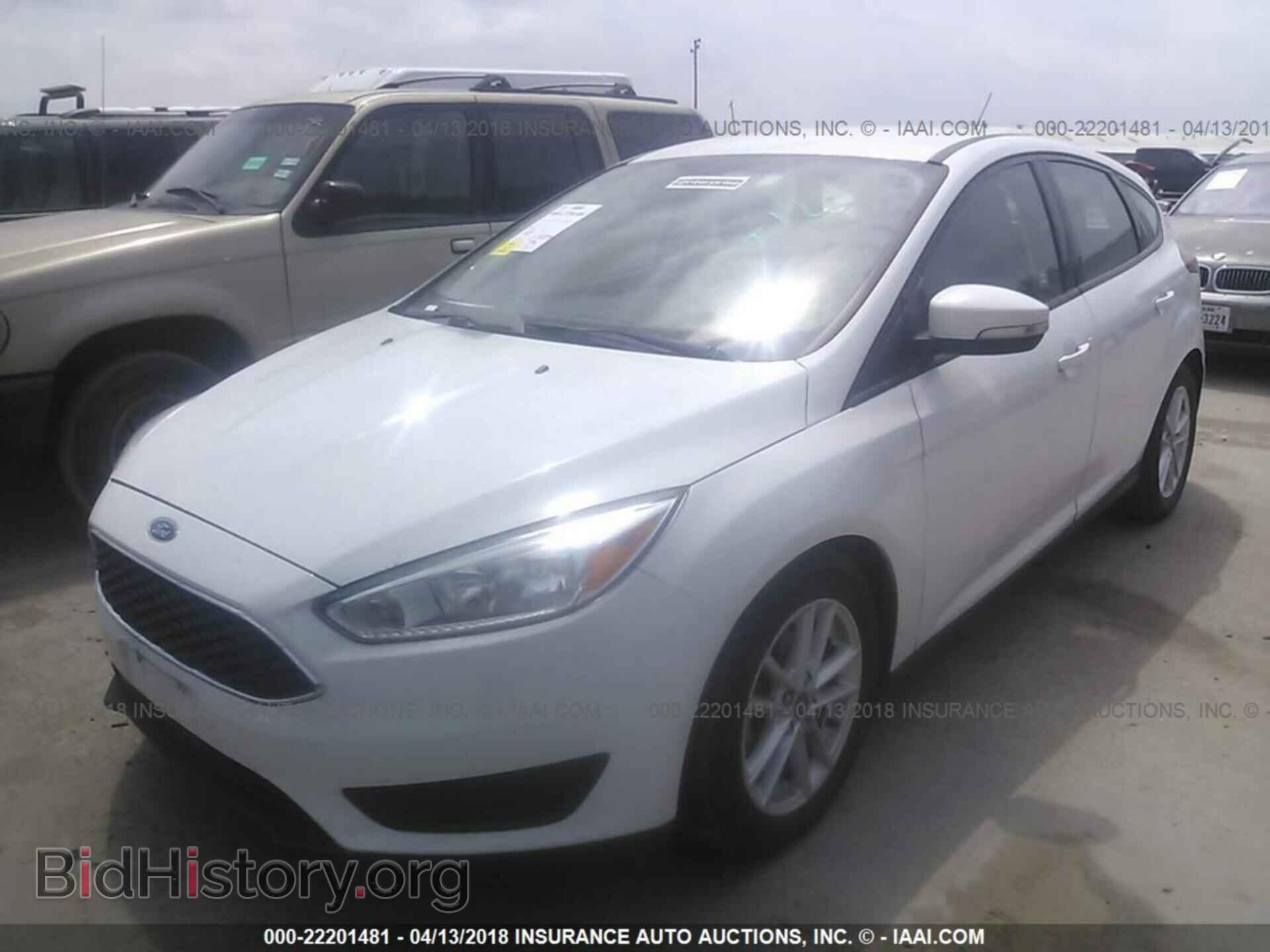 2017 Ford Focus - VIN: 1FADP3K27HL217090 - Photo 2