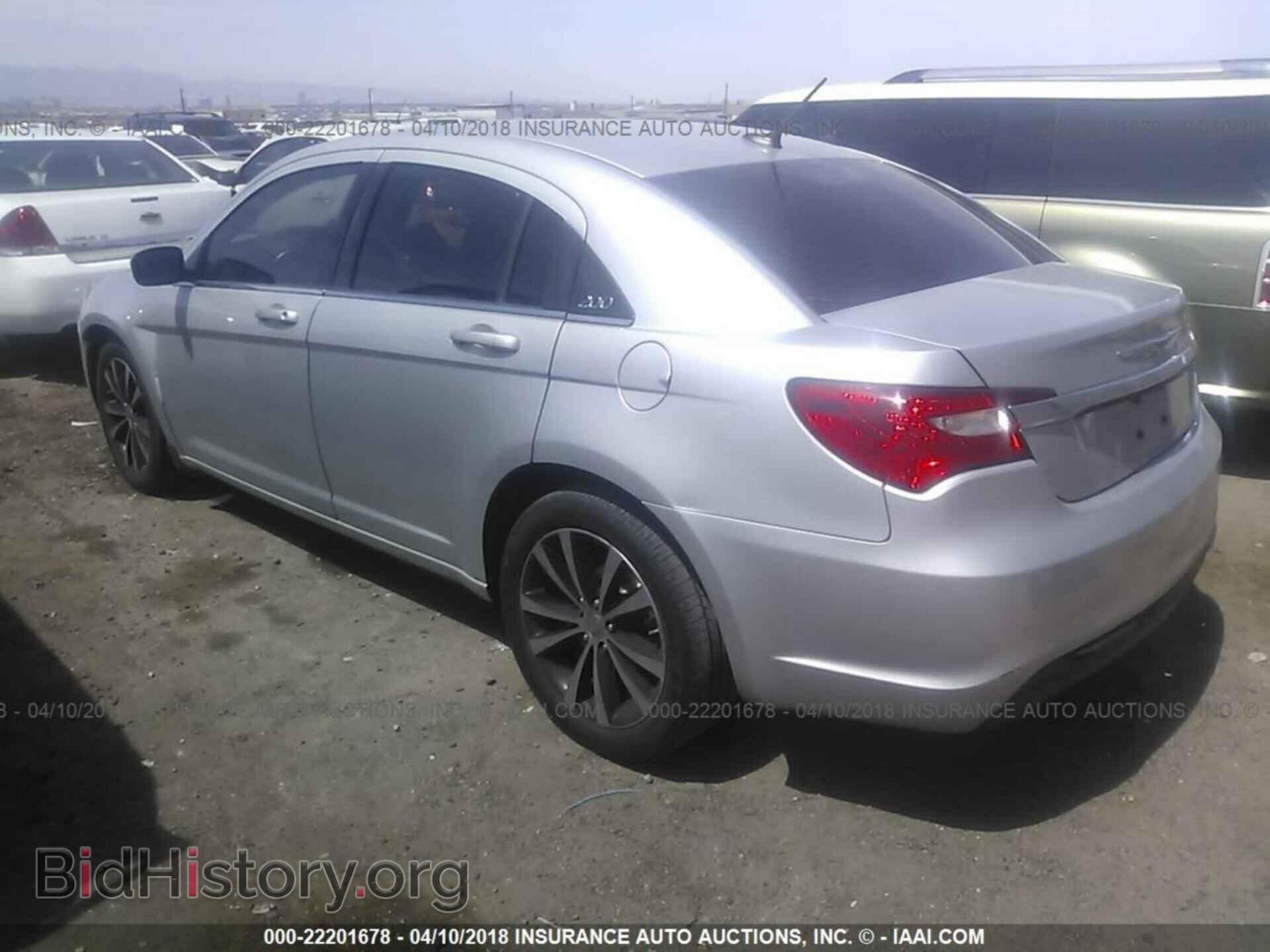 2012 Chrysler 200 - VIN: 1C3CCBHGXCN277509 - Фото 3