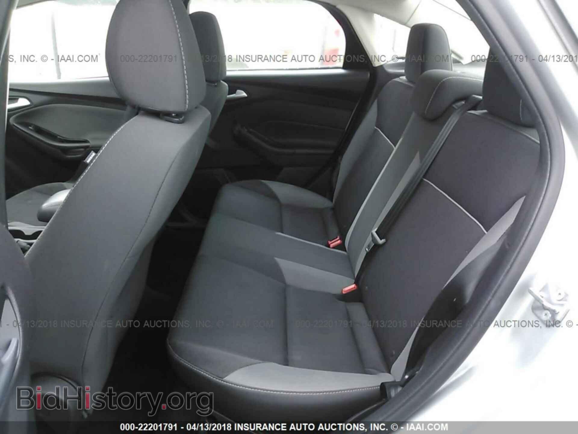 2014 Ford Focus - VIN: 1FADP3F21EL256120 - Photo 8