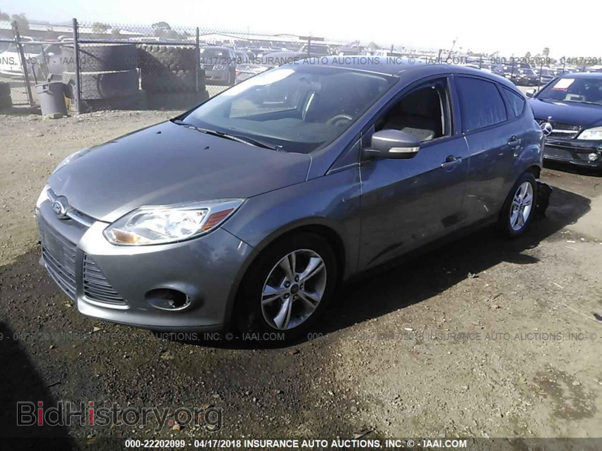 2013 Ford Focus - VIN: 1FADP3K28DL374122 - Photo 2