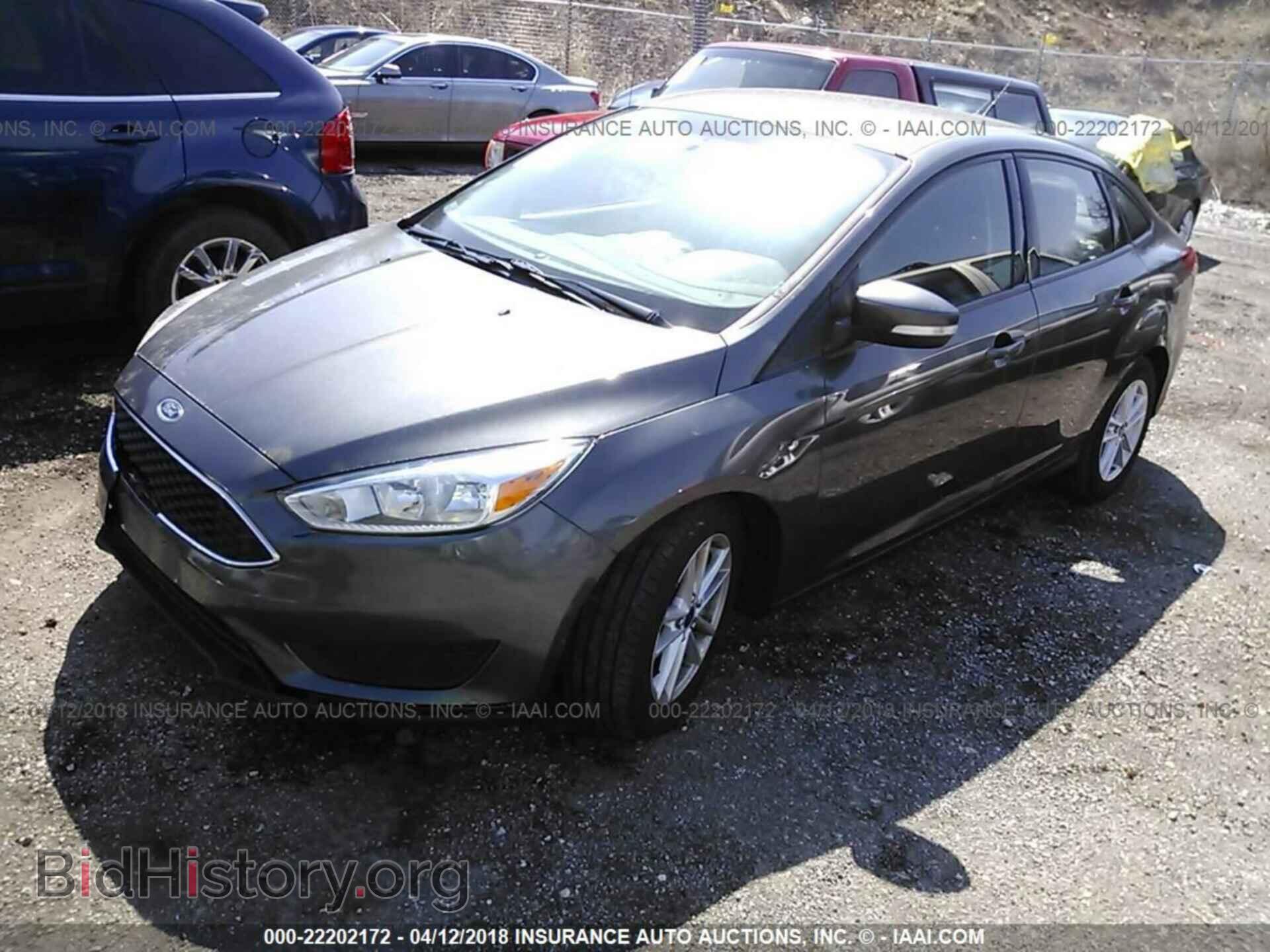 2015 Ford Focus - VIN: 1FADP3F2XFL239284 - Photo 2