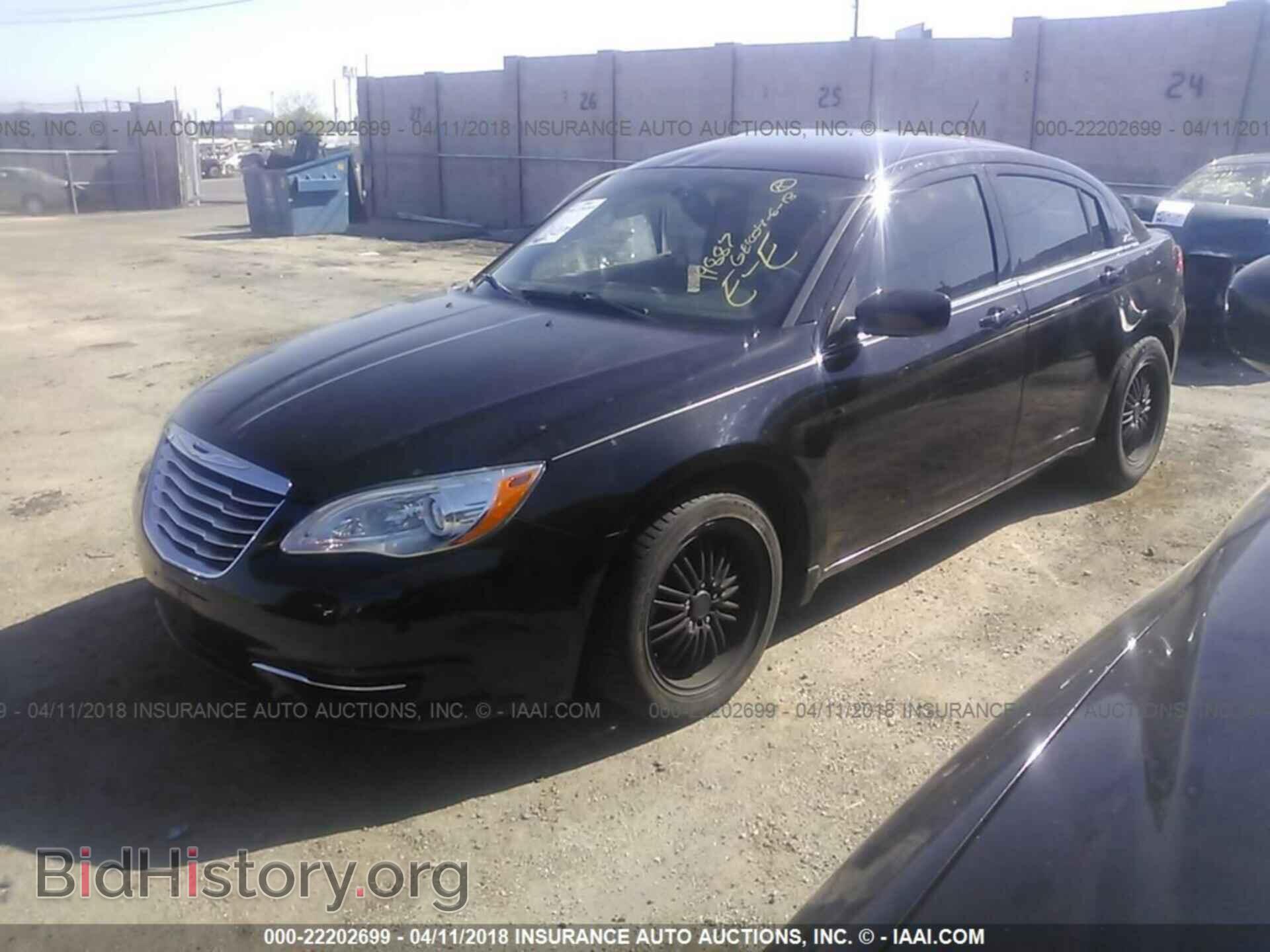 2014 Chrysler 200 - VIN: 1C3CCBBB4EN107808 - Photo 2