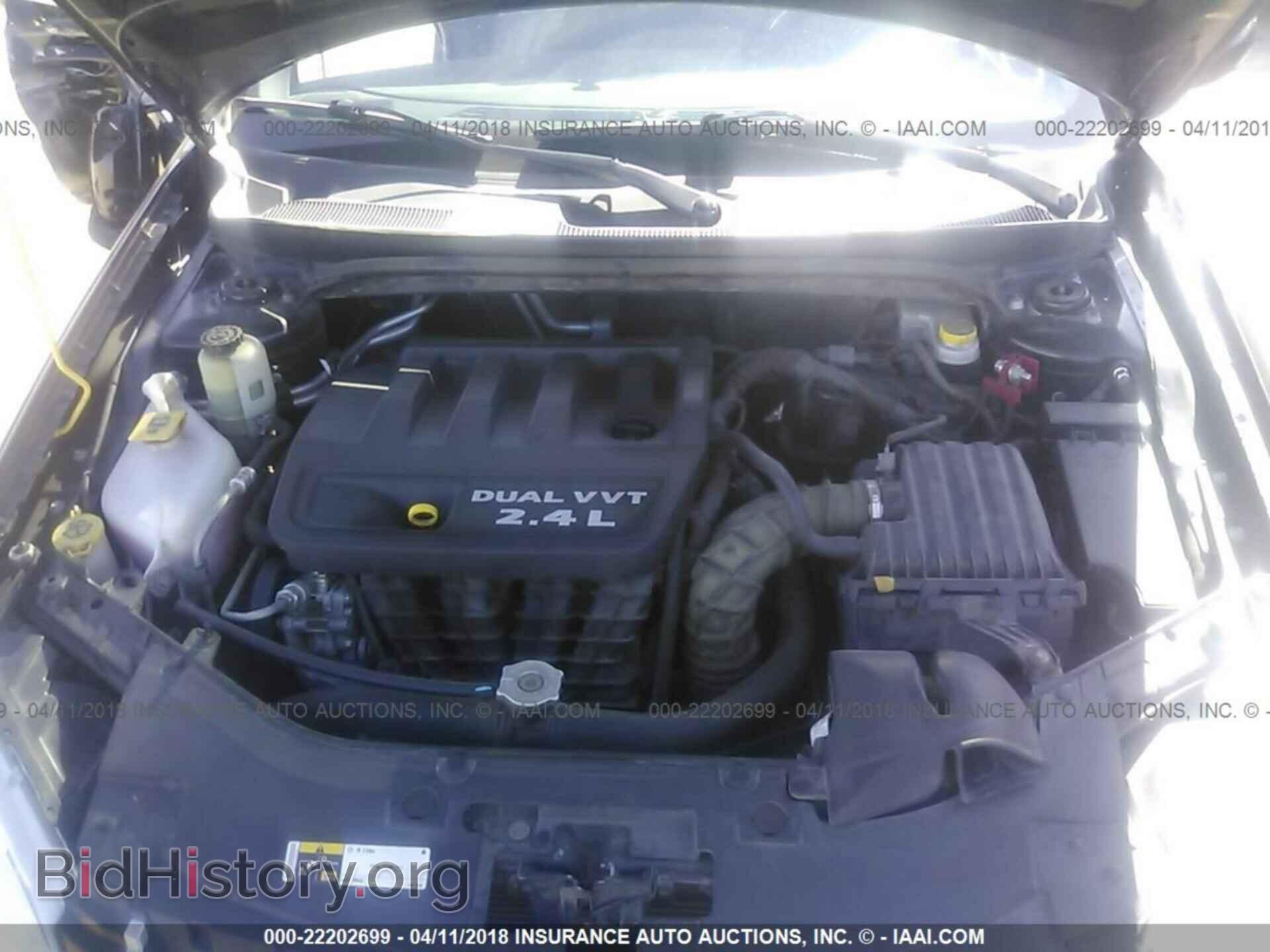 2014 Chrysler 200 - VIN: 1C3CCBBB4EN107808 - Photo 10