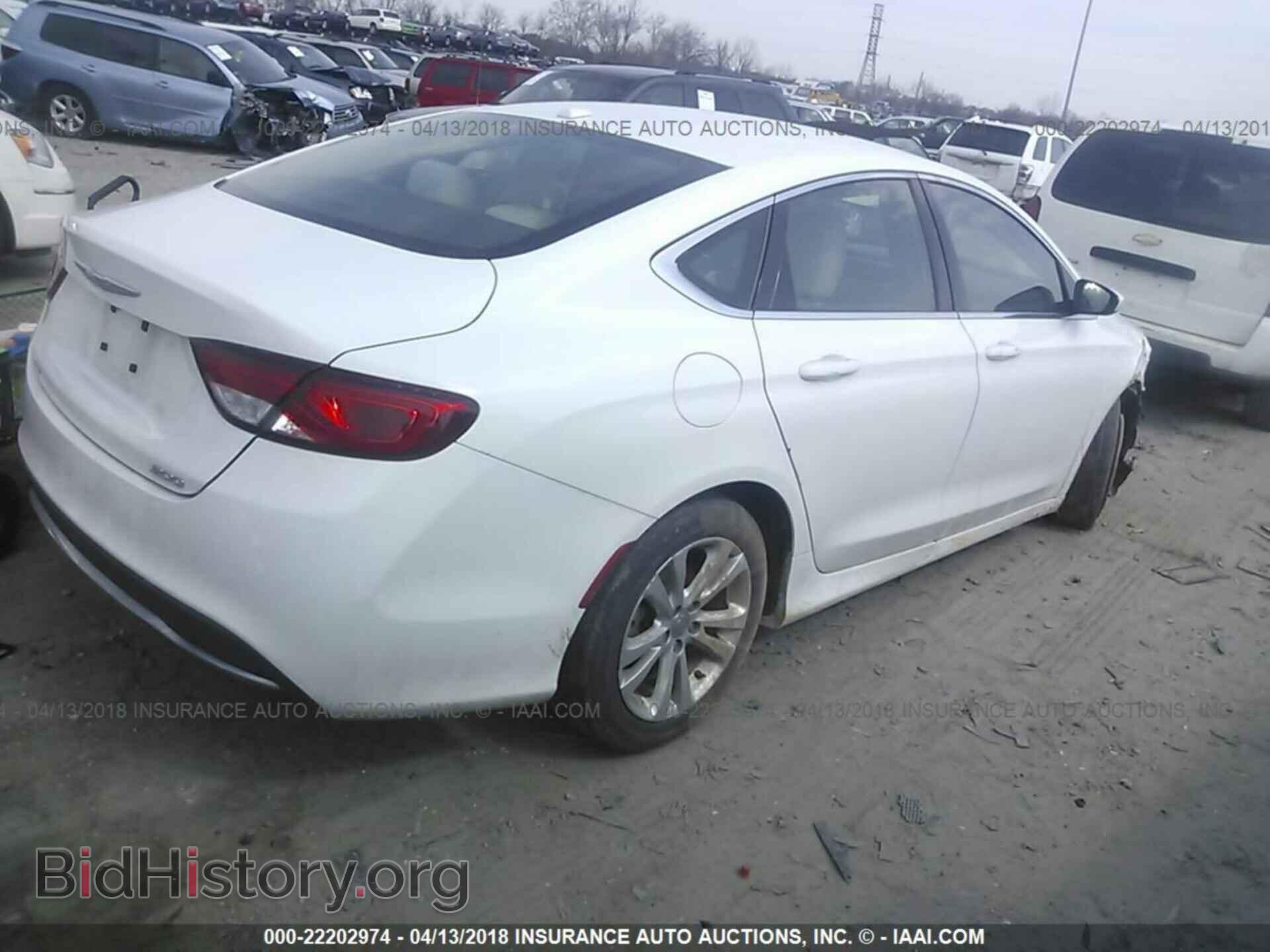 2015 Chrysler 200 - VIN: 1C3CCCAB2FN688069 - Photo 4
