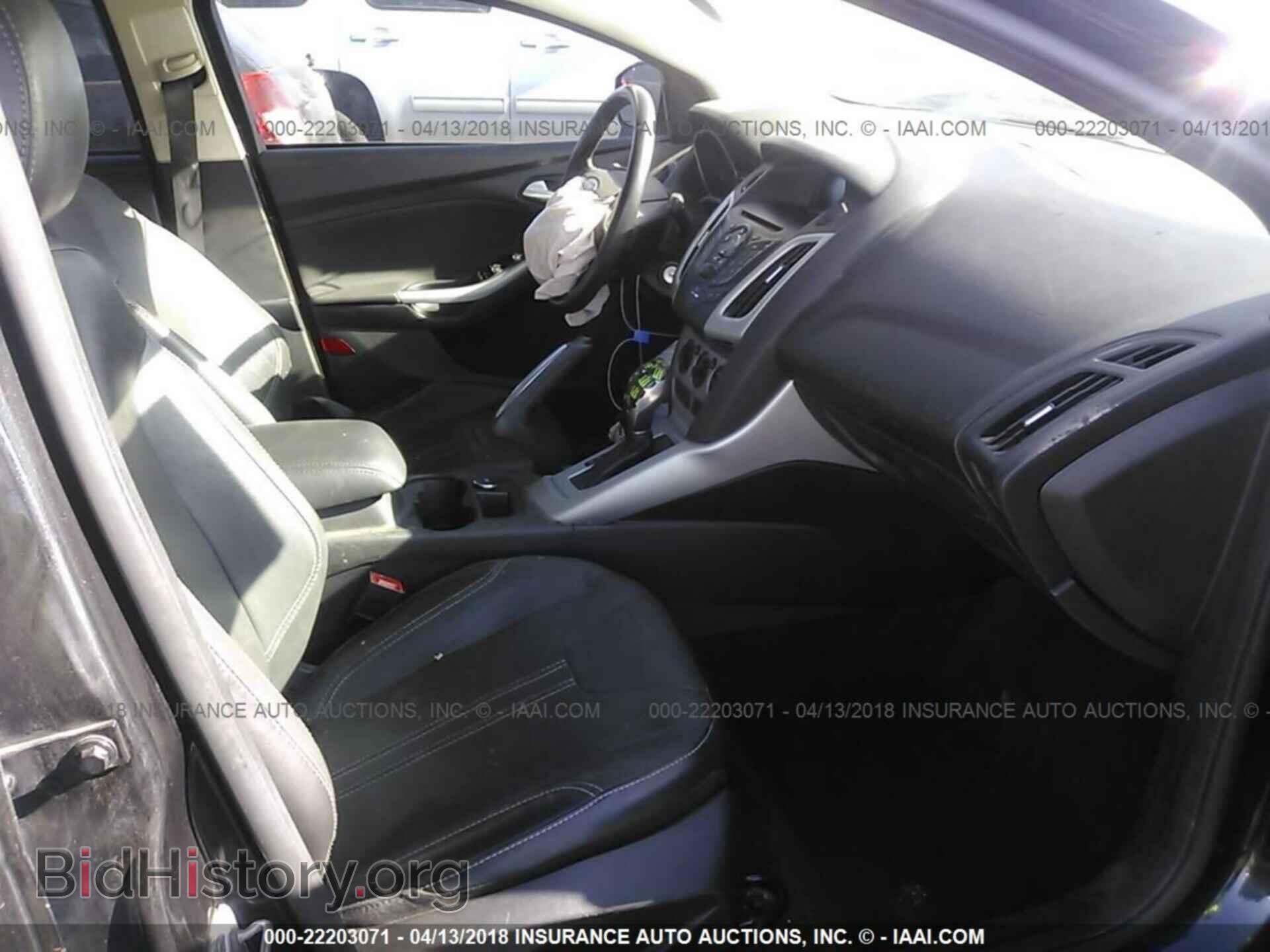2014 Ford Focus - VIN: 1FADP3F21EL132123 - Фото 5