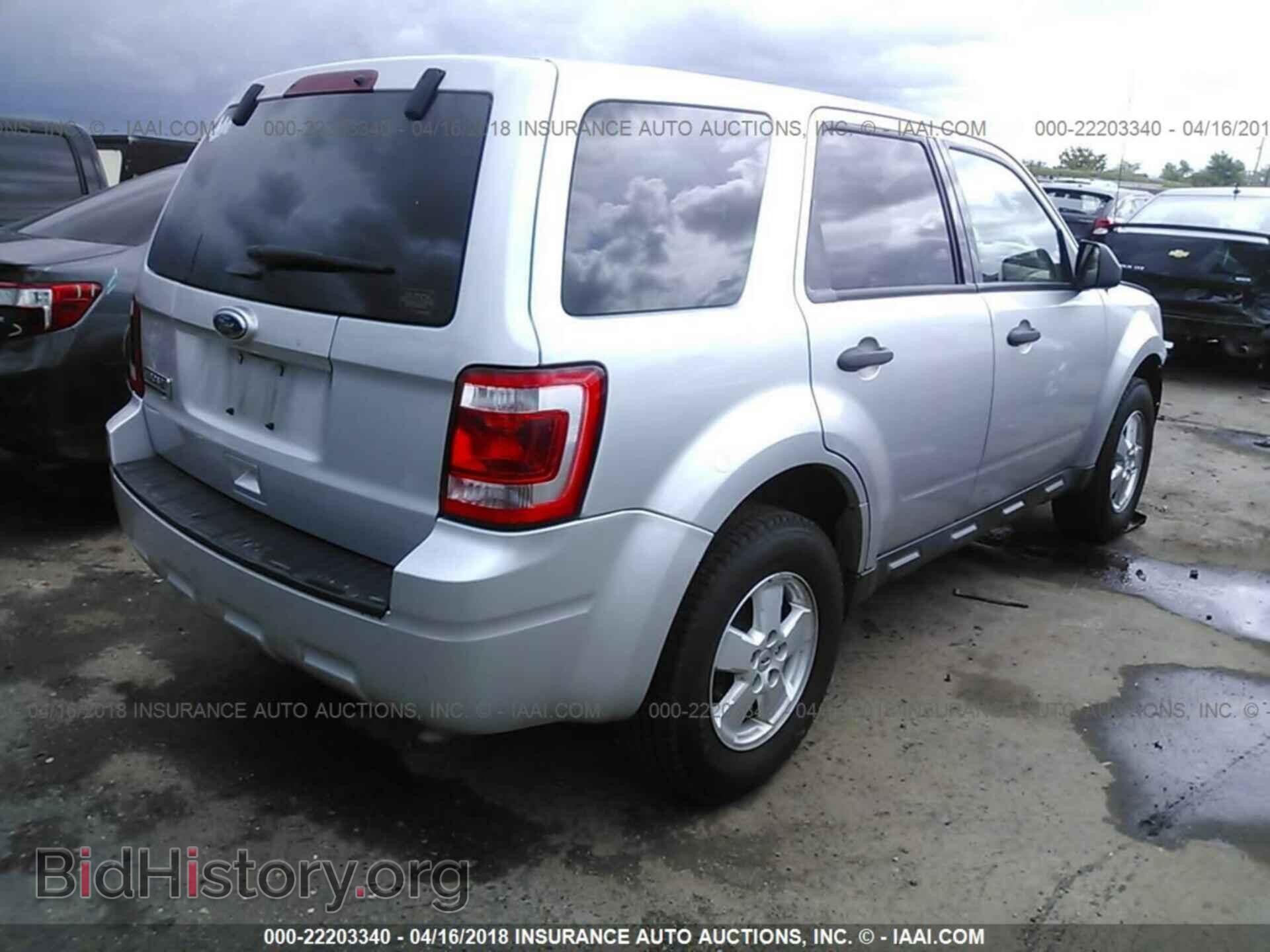 2012 Ford Escape - VIN: 1FMCU9C70CKB81748 - Фото 4
