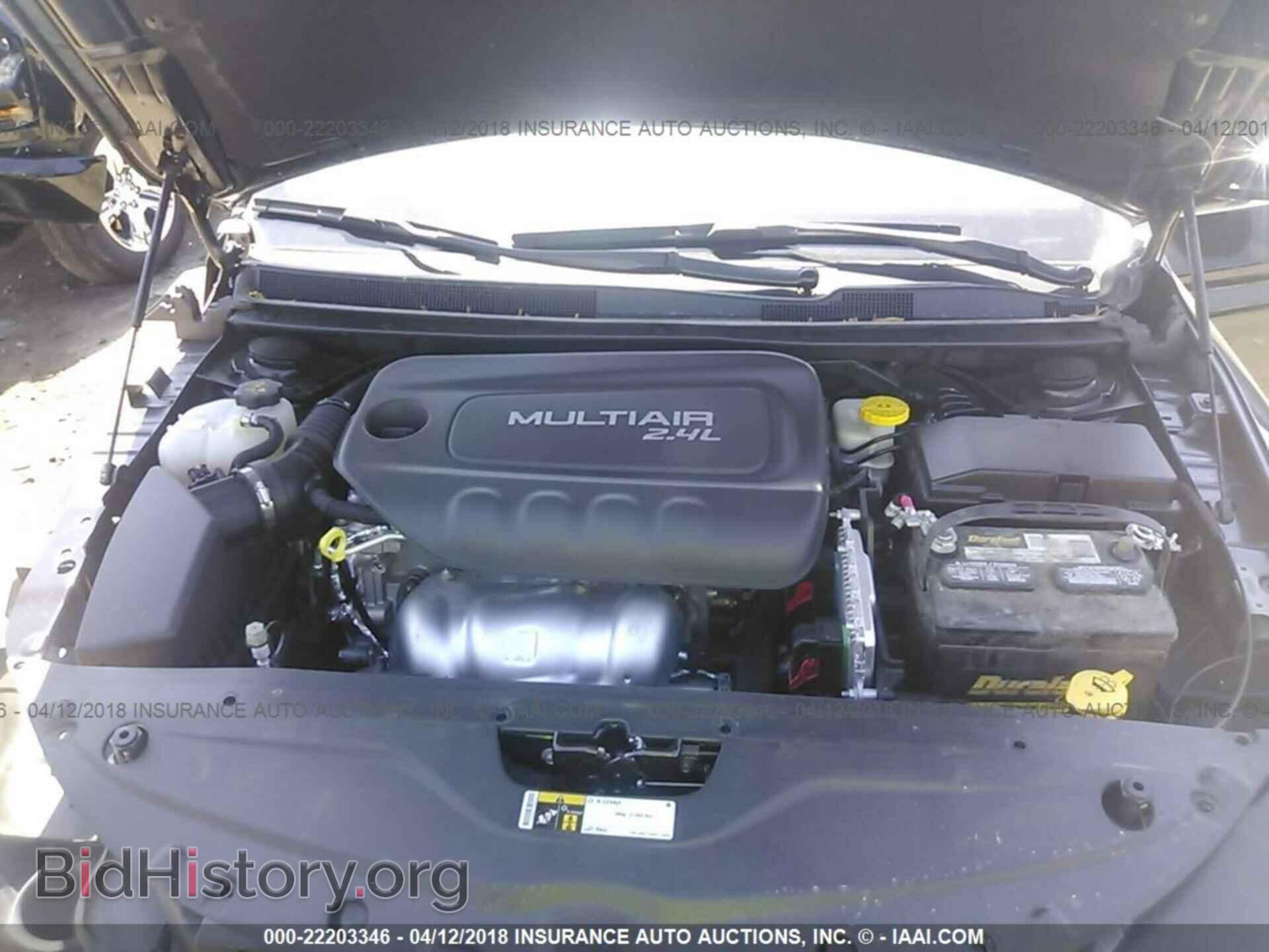 2016 Chrysler 200 - VIN: 1C3CCCAB6GN117296 - Фото 10
