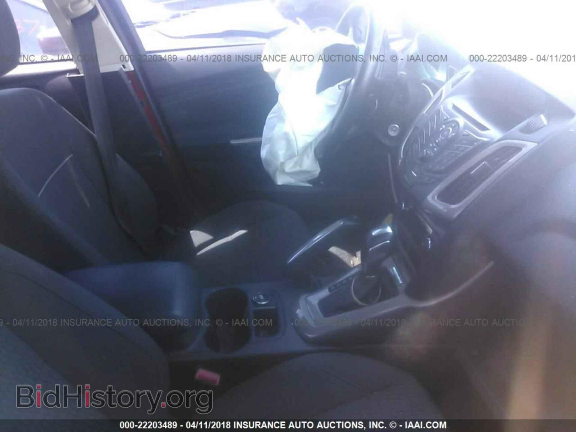 2012 Ford Focus - VIN: 1FAHP3H21CL367178 - Photo 5