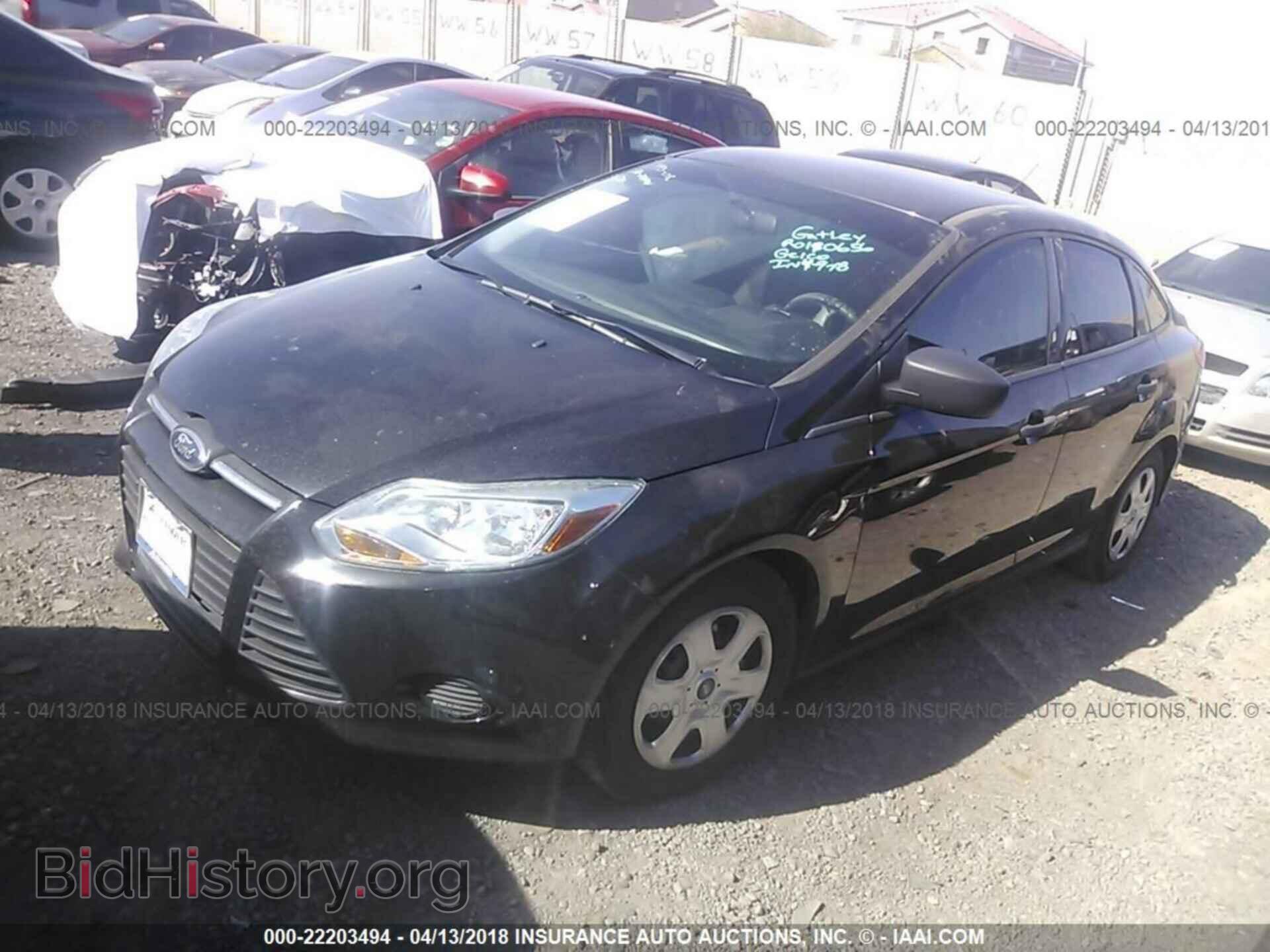 2013 Ford Focus - VIN: 1FADP3E29DL229599 - Photo 2