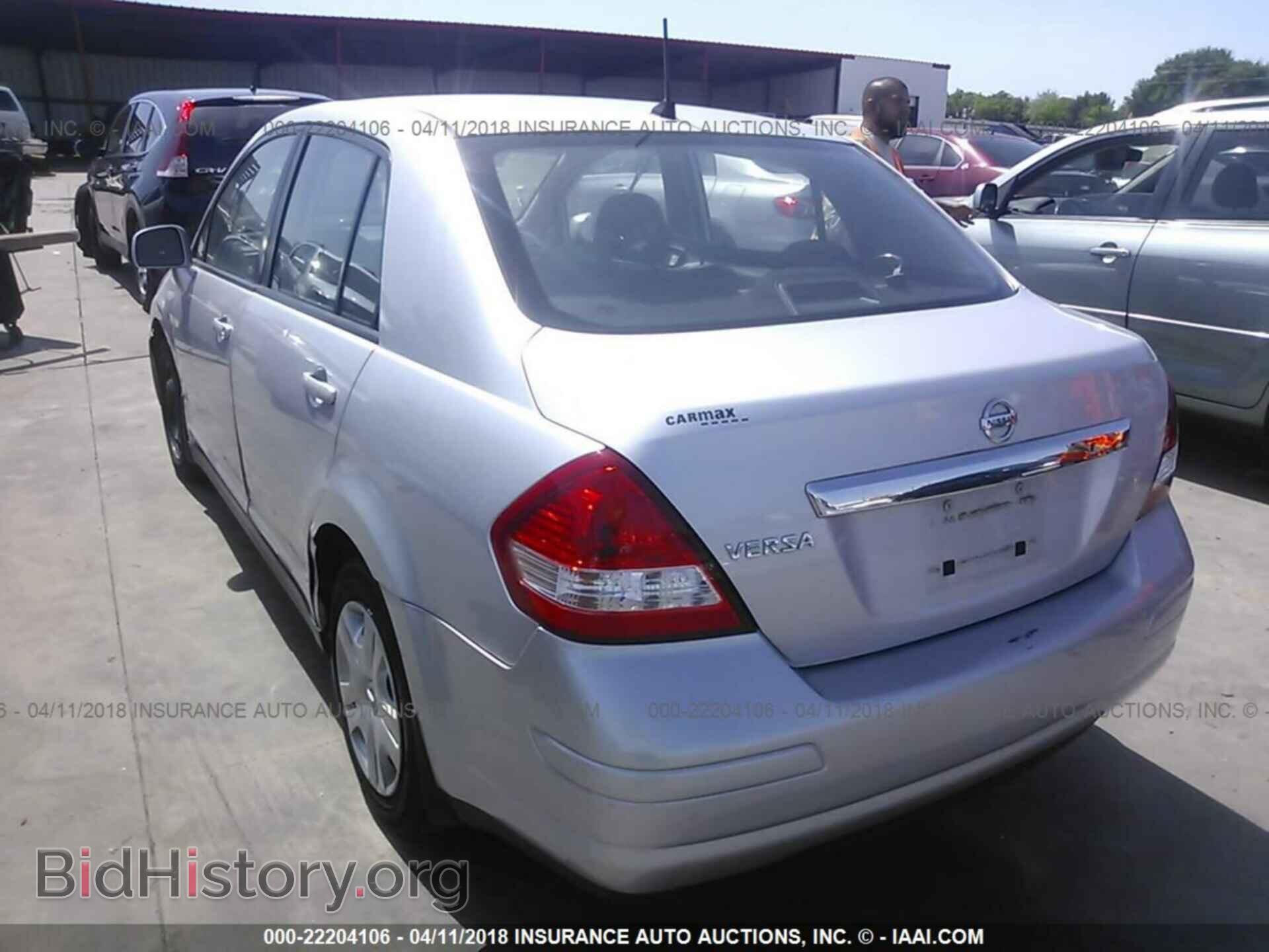 2011 Nissan Versa - VIN: 3N1BC1AP1BL469916 - Фото 3