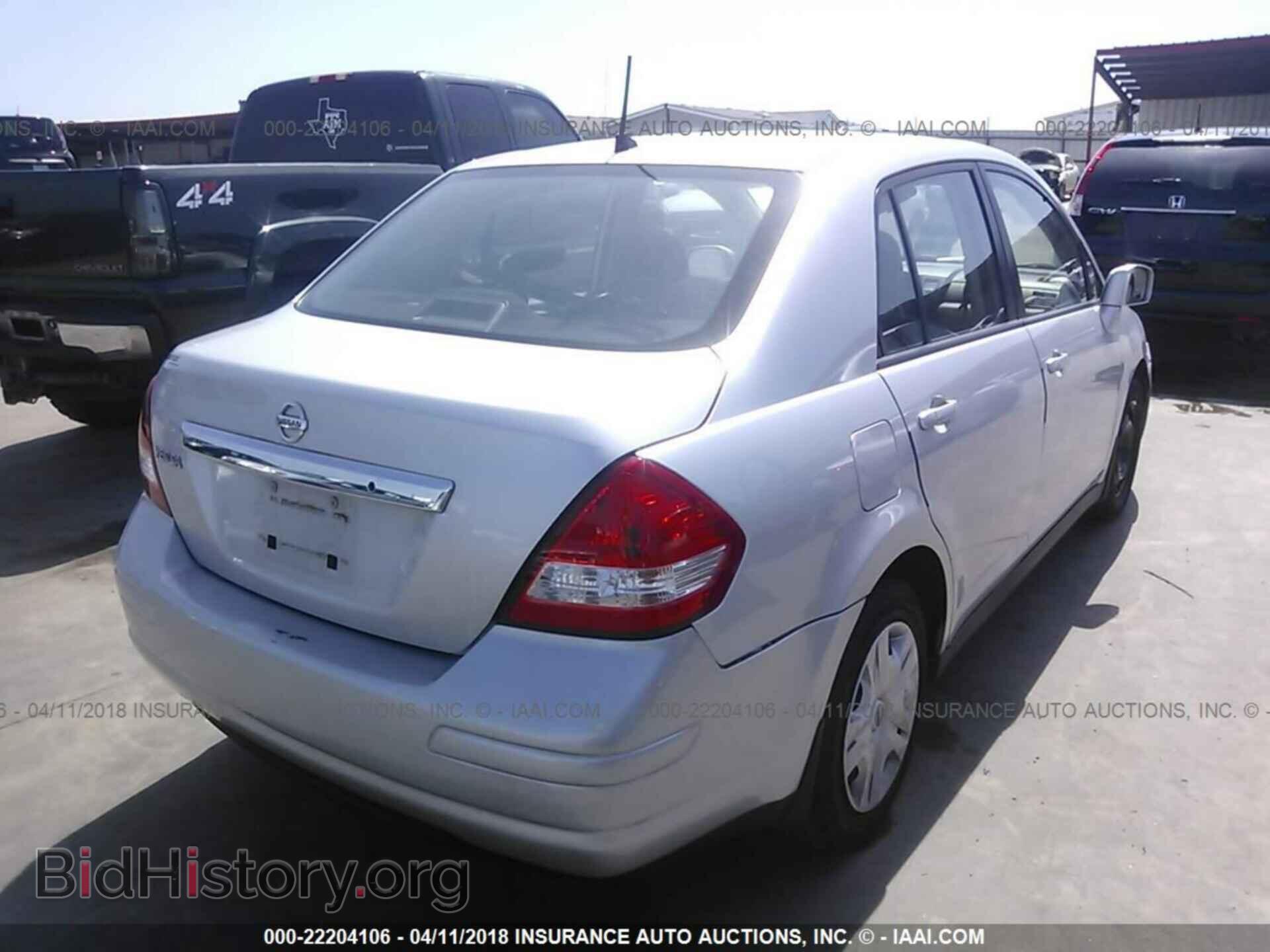 2011 Nissan Versa - VIN: 3N1BC1AP1BL469916 - Фото 4