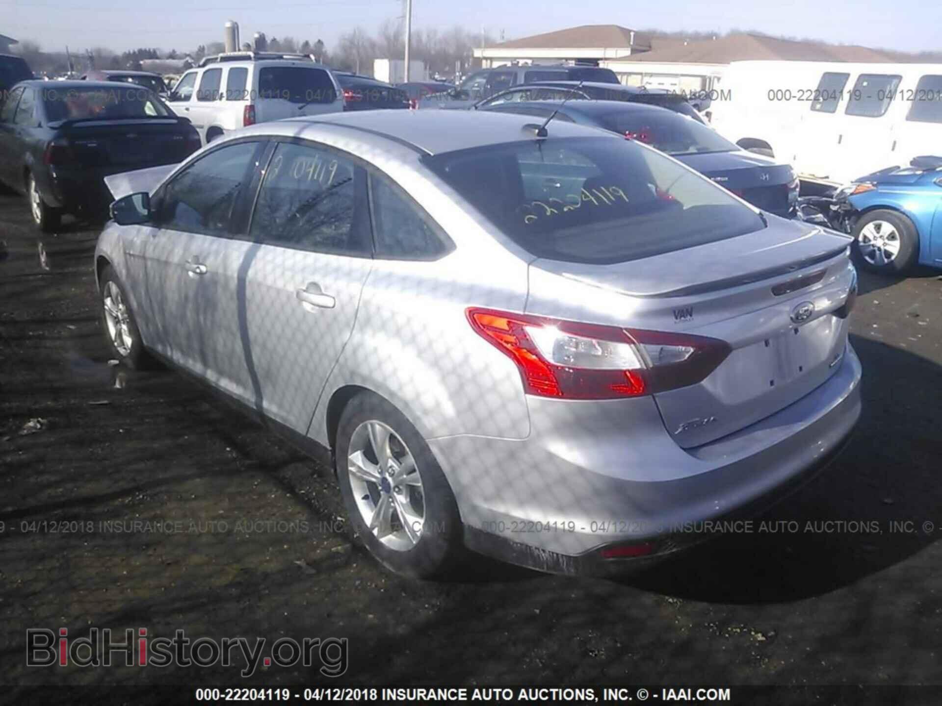 2012 Ford Focus - VIN: 1FAHP3F25CL391793 - Фото 3