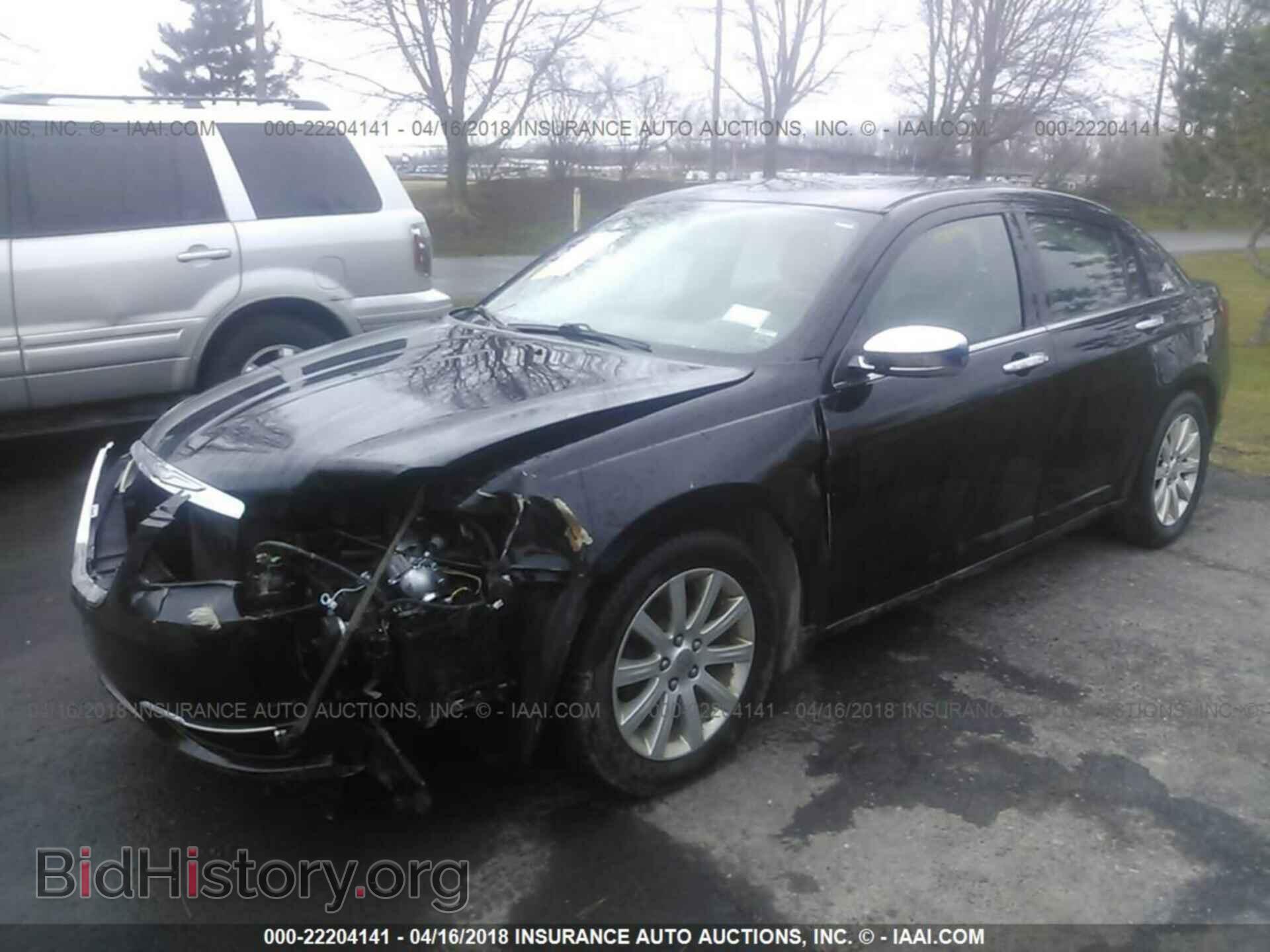 2013 Chrysler 200 - VIN: 1C3CCBCGXDN527503 - Photo 2