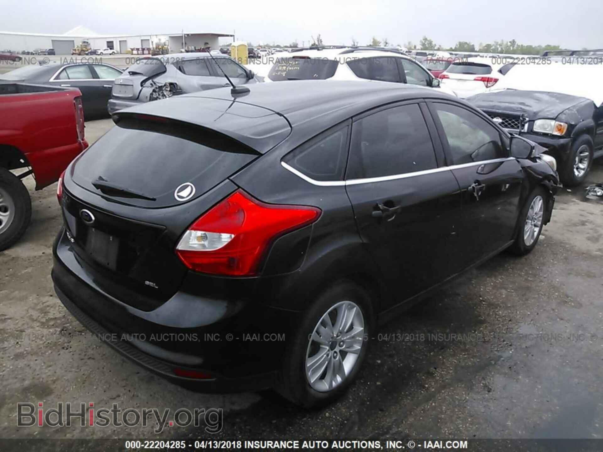 2012 Ford Focus - VIN: 1FAHP3M28CL363604 - Photo 4