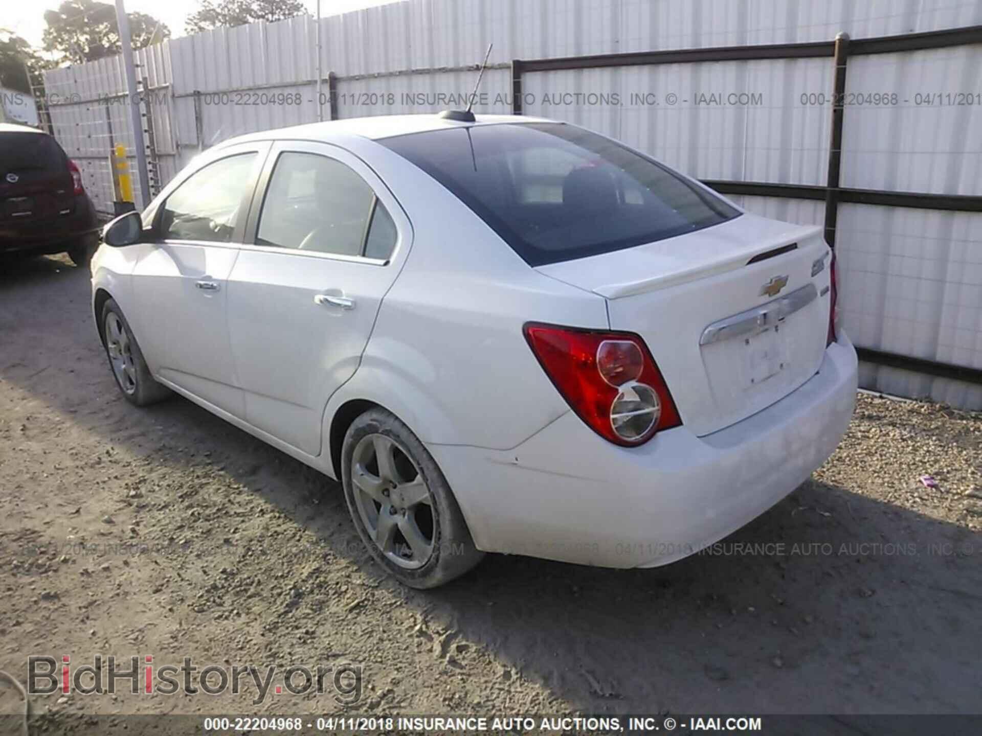 2015 Chevrolet Sonic - VIN: 1G1JE5SB6F4201011 - Фото 3