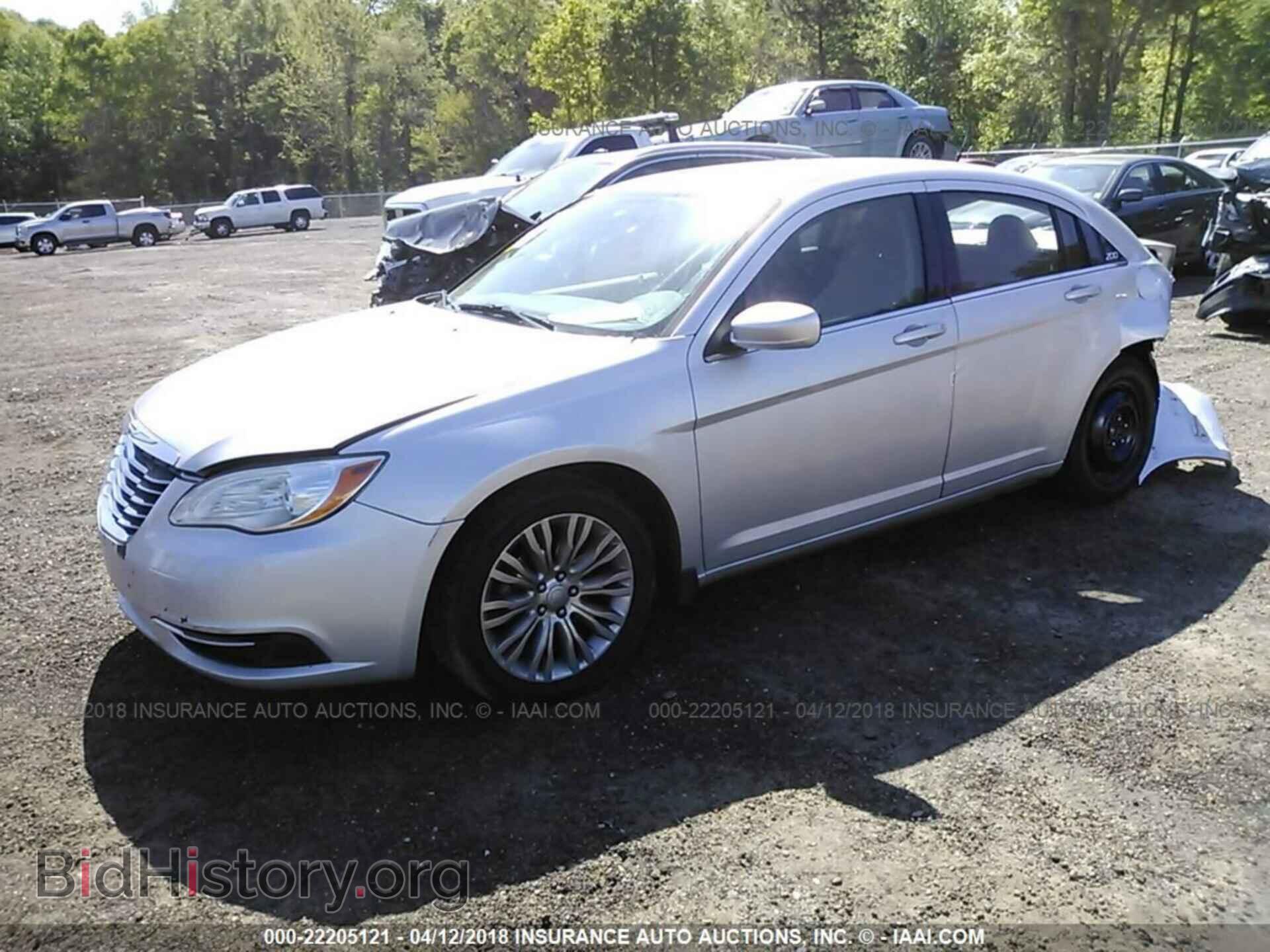 2012 Chrysler 200 - VIN: 1C3CCBAB3CN152446 - Фото 2