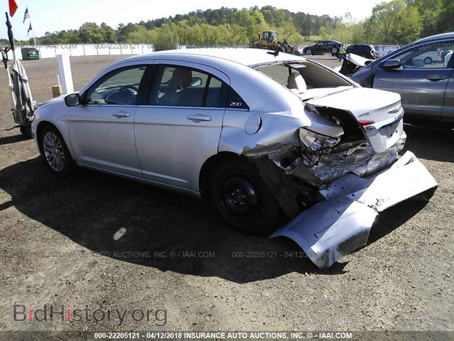 2012 Chrysler 200 - VIN: 1C3CCBAB3CN152446 - Фото 3