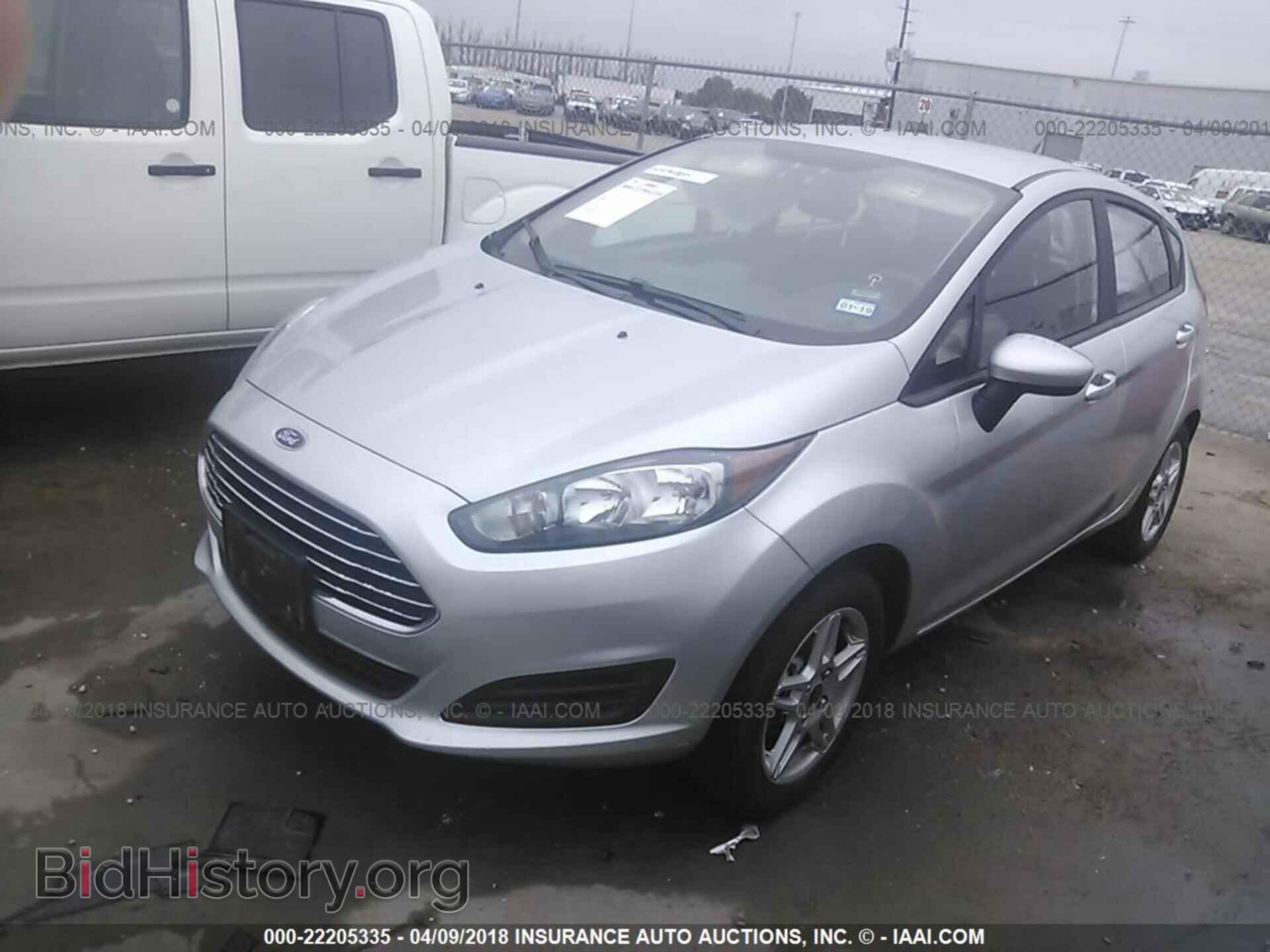 2017 Ford Fiesta - VIN: 3FADP4EJ1HM112939 - Фото 2