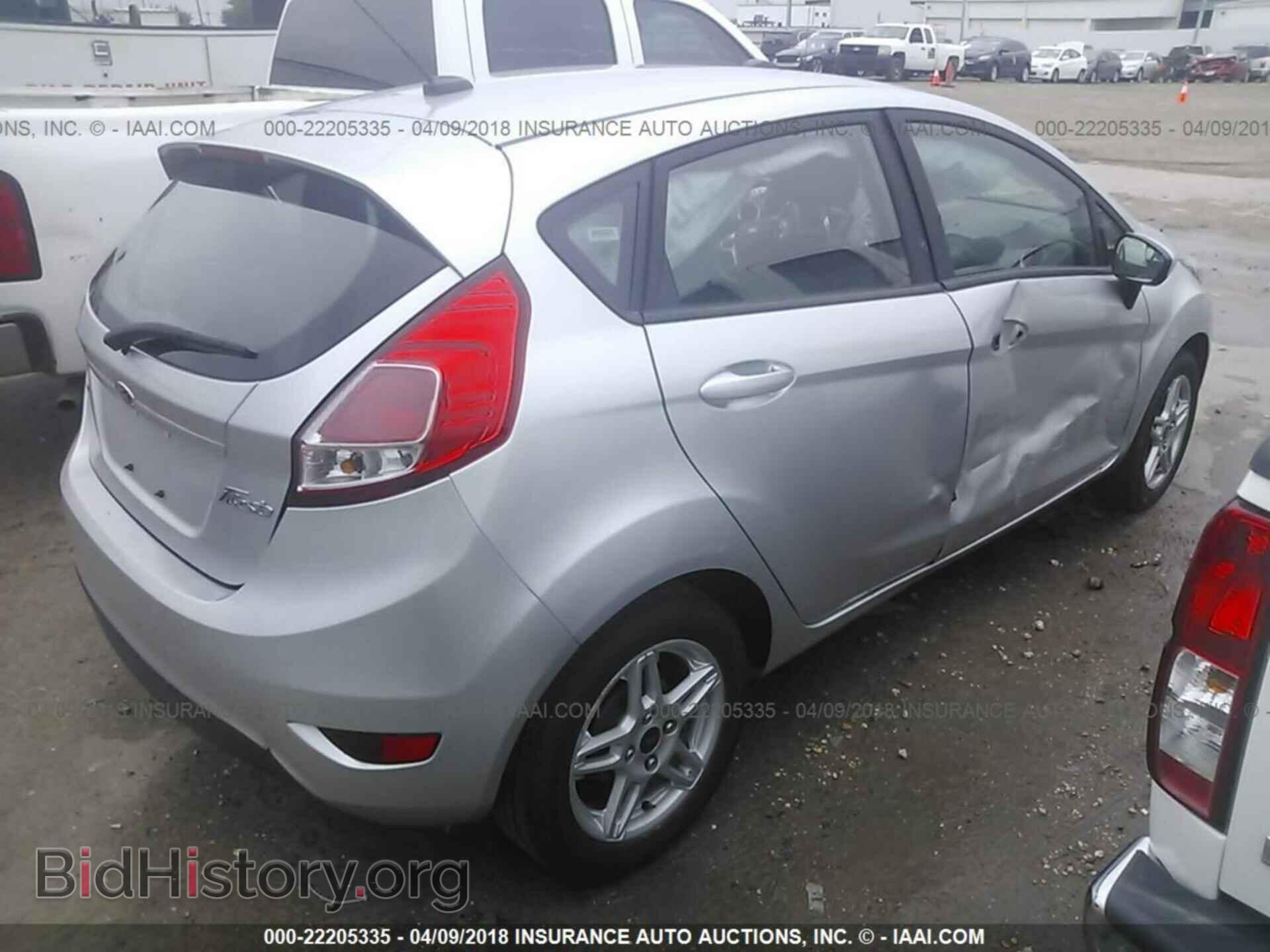 2017 Ford Fiesta - VIN: 3FADP4EJ1HM112939 - Фото 4