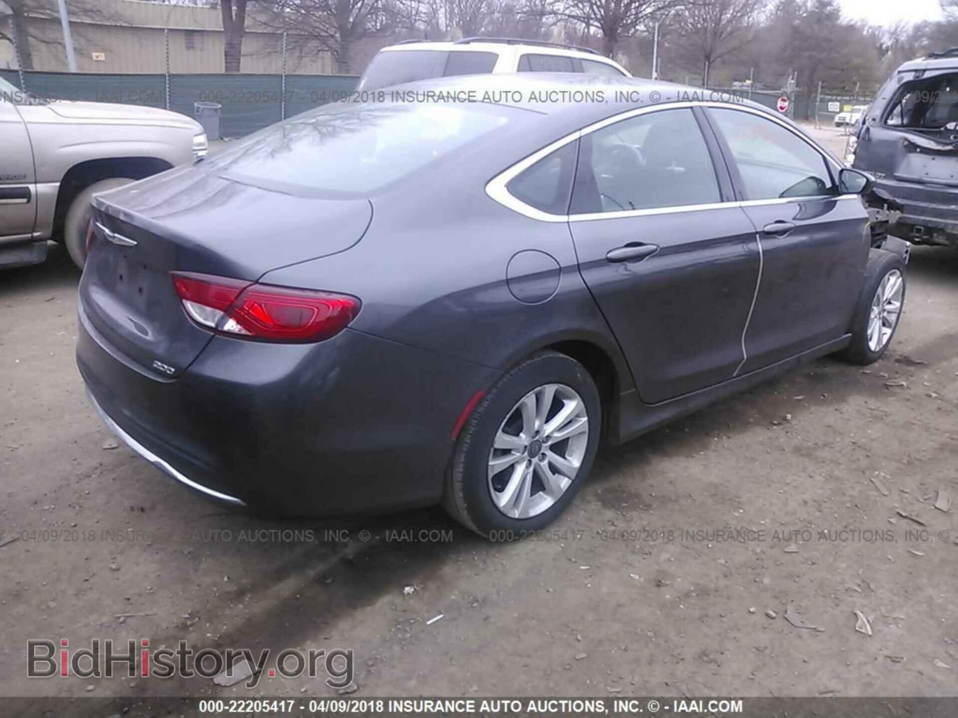 2016 Chrysler 200 - VIN: 1C3CCCAB2GN101323 - Photo 4