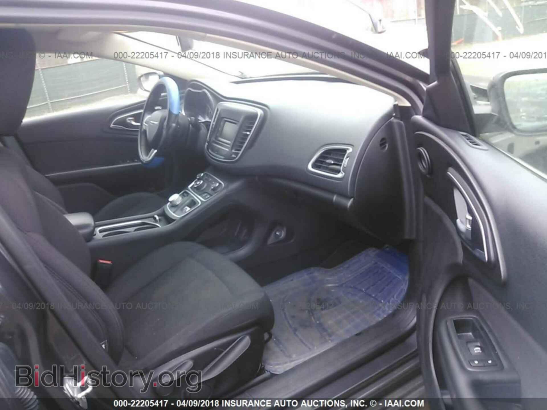 2016 Chrysler 200 - VIN: 1C3CCCAB2GN101323 - Photo 5